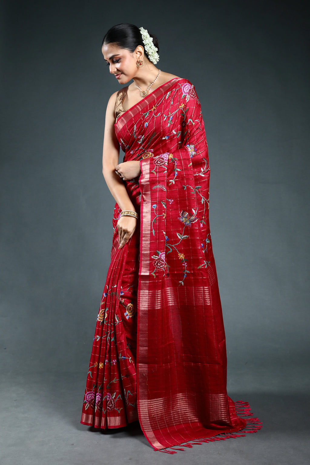 Magenda Semi Tussar embroidery Saree with Blouse Piece