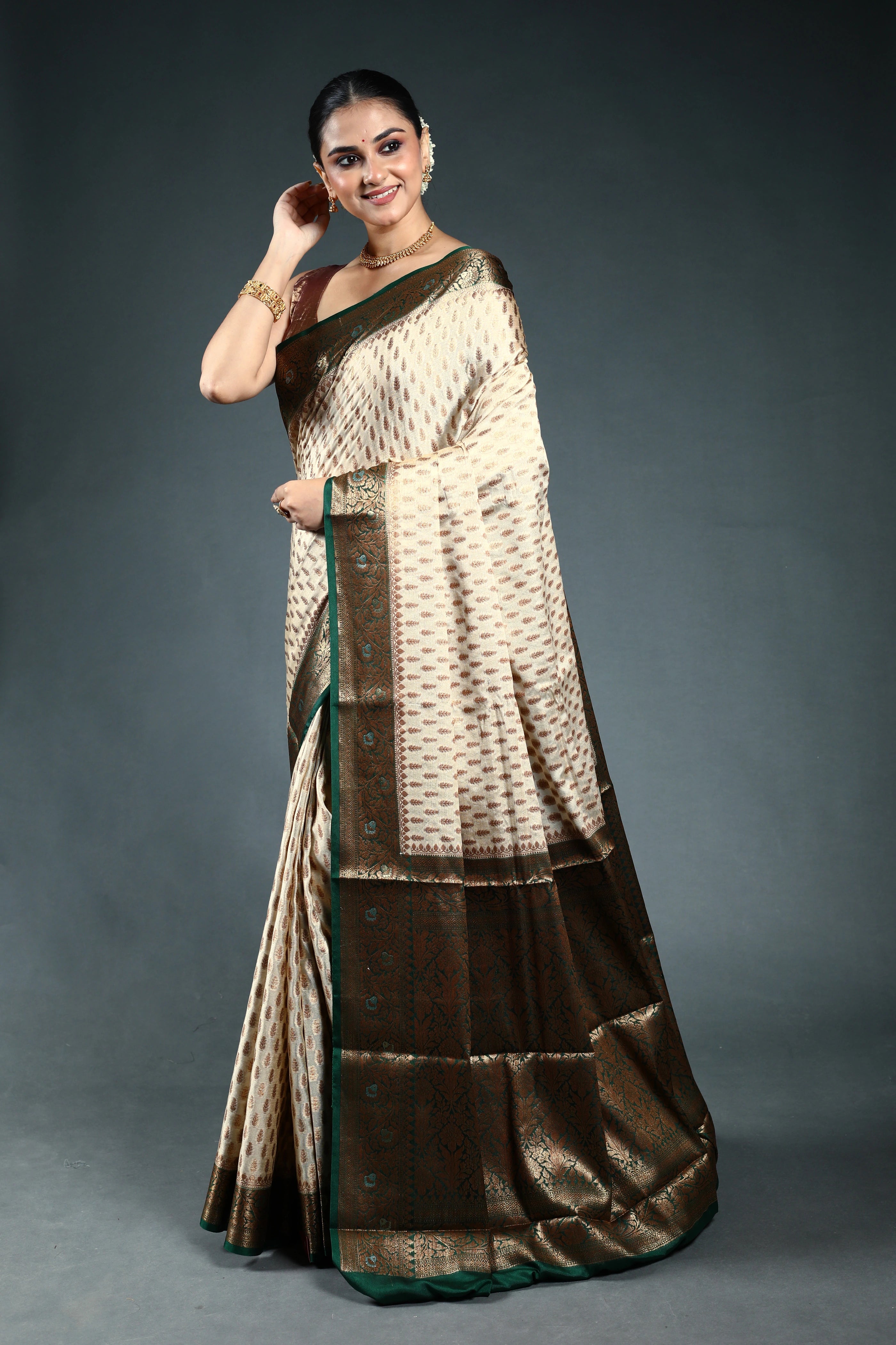 Offwhite Crepe banarasi Saree with Blouse Piece