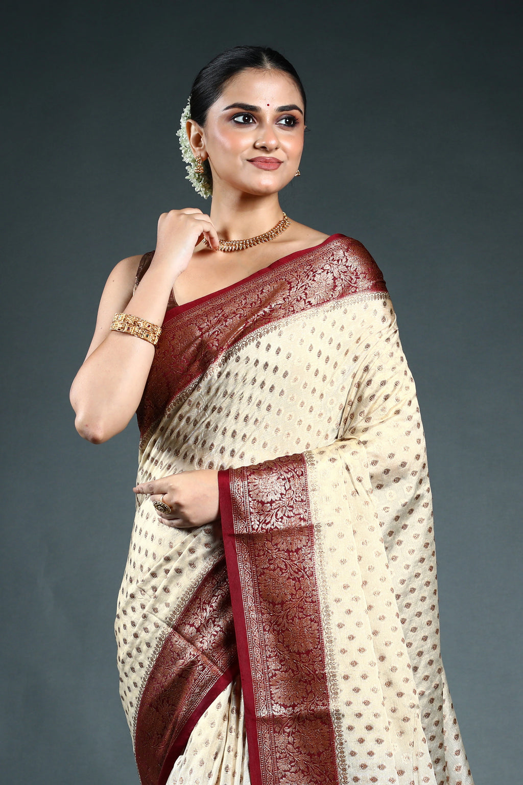 Offwhite Crepe Banarasi Saree with Blouse Piece