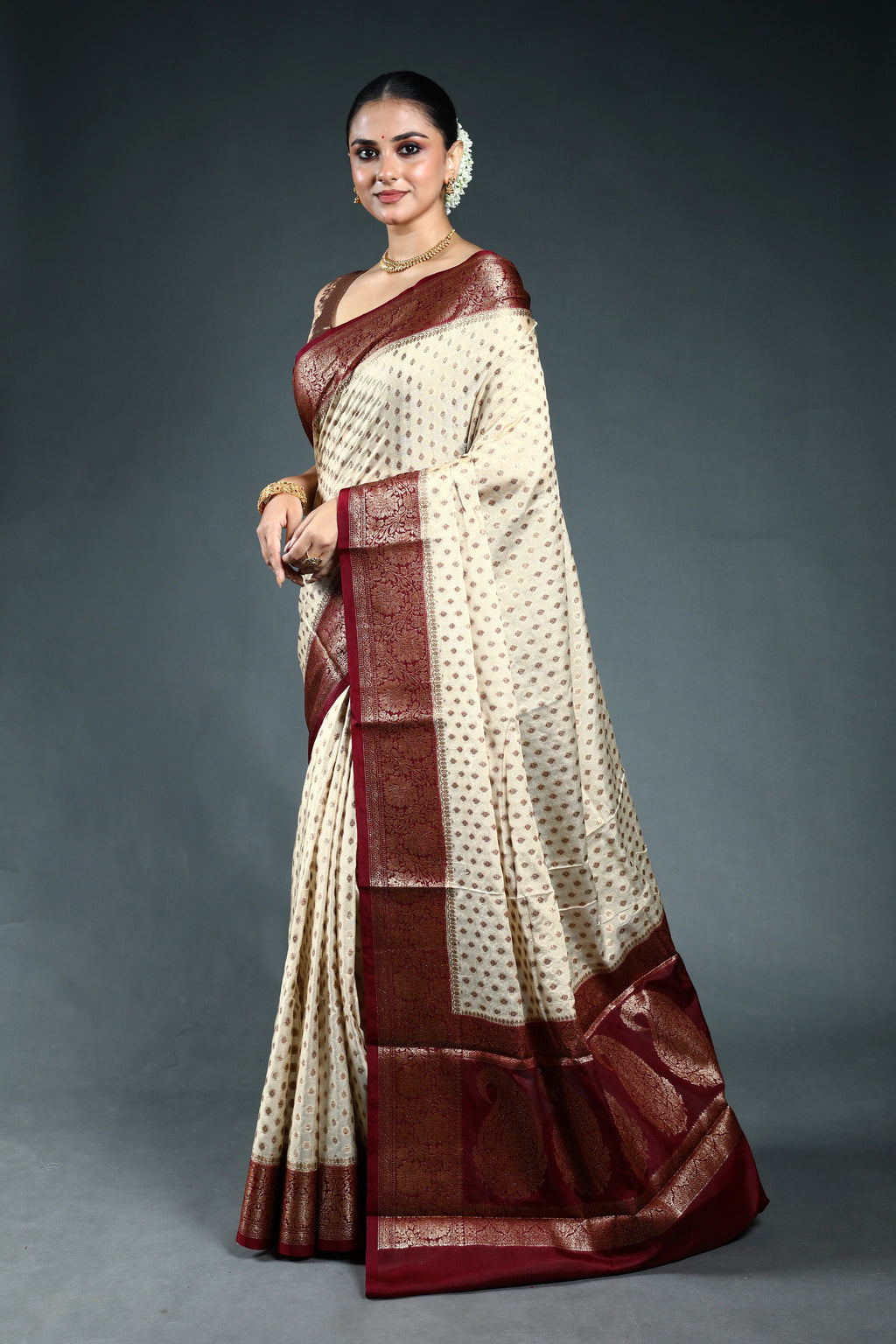 Offwhite Crepe Banarasi Saree with Blouse Piece