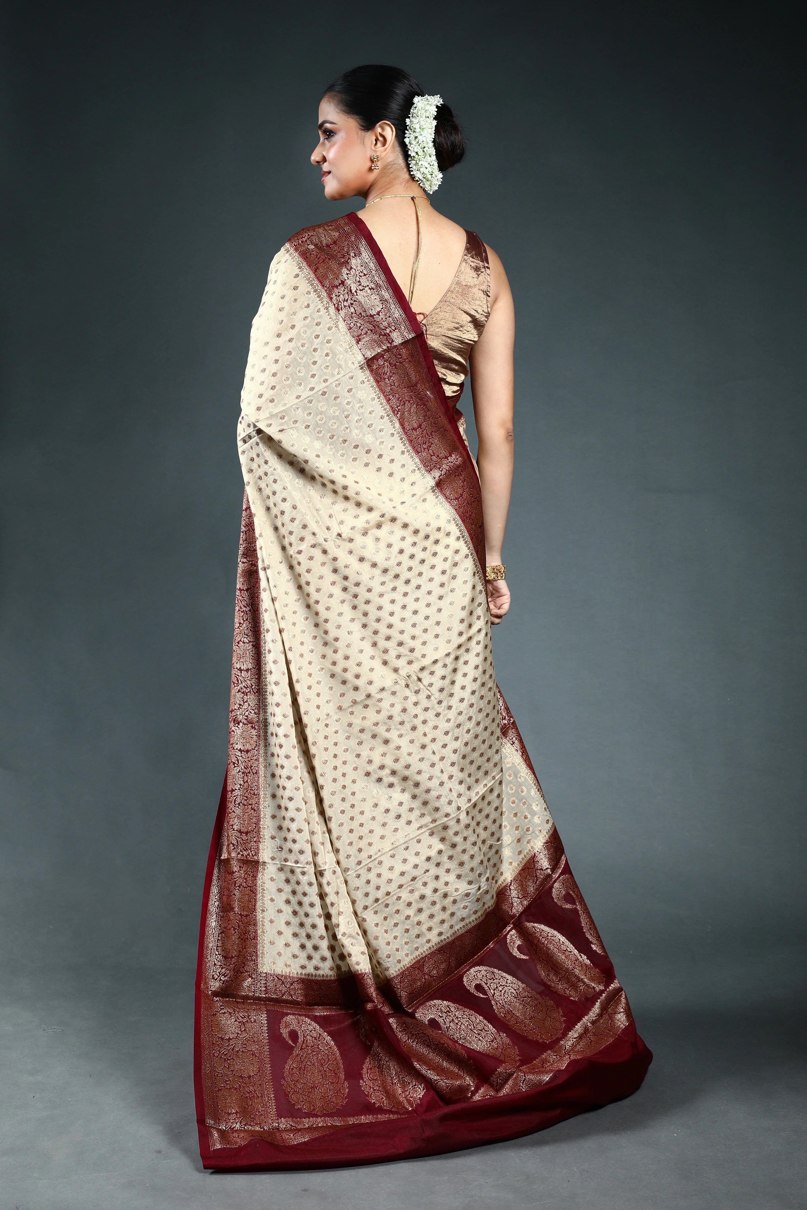 Offwhite Crepe Banarasi Saree with Blouse Piece