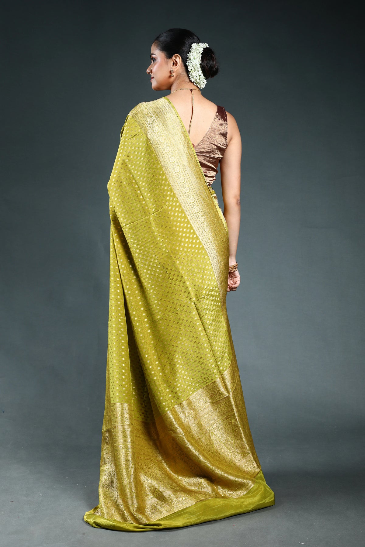 Nyon Green Semi mashru Saree with Blouse Piece