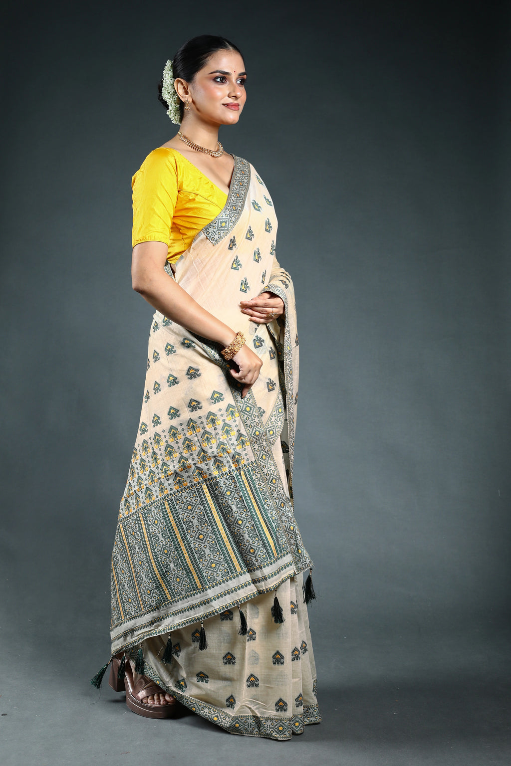 Bottle Green Semi Assam Silk Saree with Blouse Piece