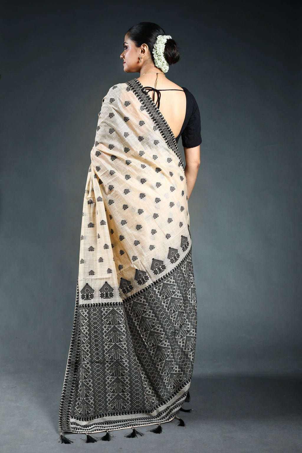 Black Semi Assam Silk Saree with Blouse Piece