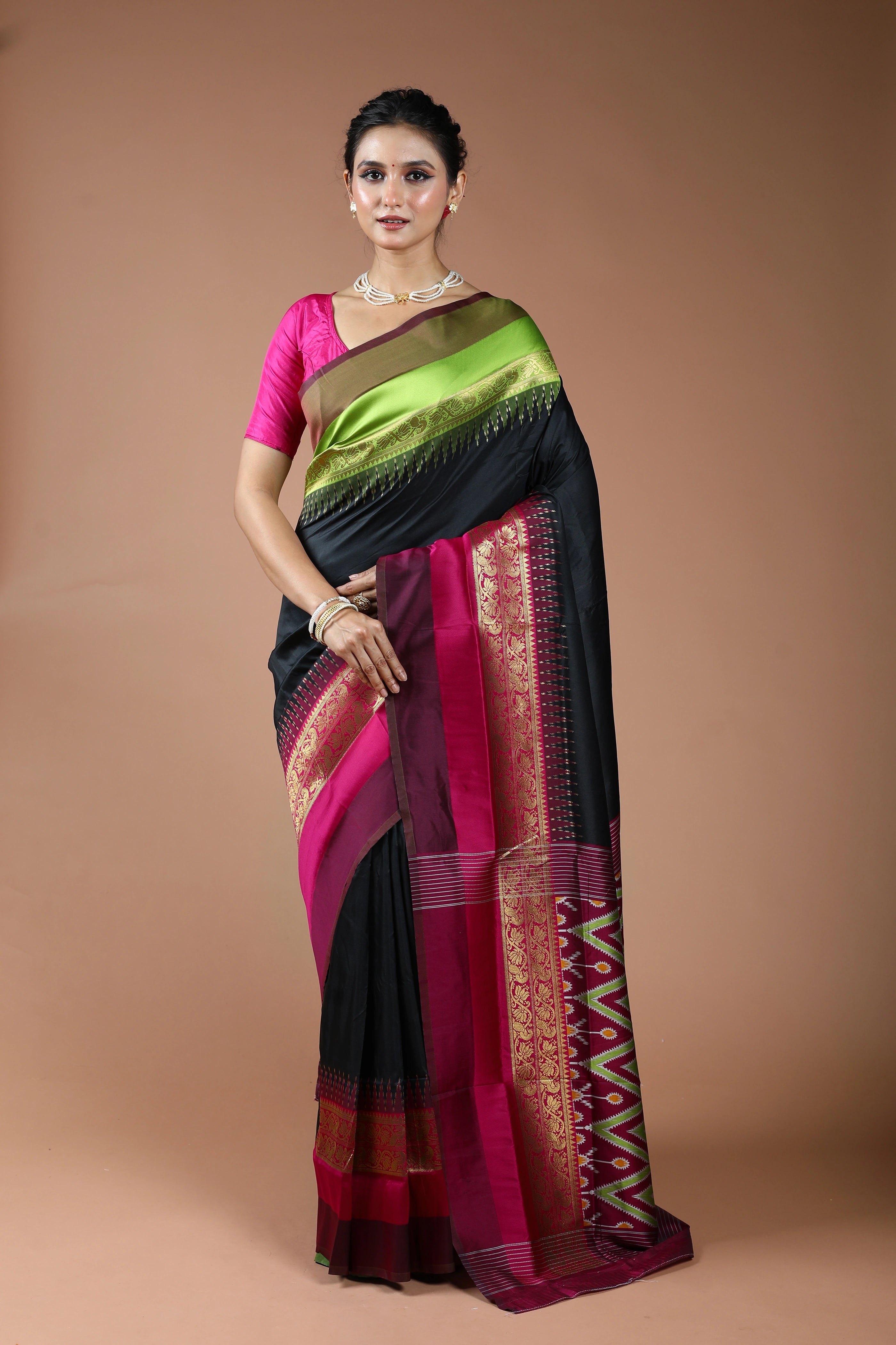 Black Semi Pochampally Saree With Blouse Piece