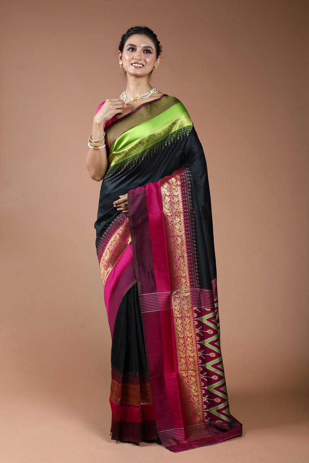Black Semi Pochampally Saree With Blouse Piece