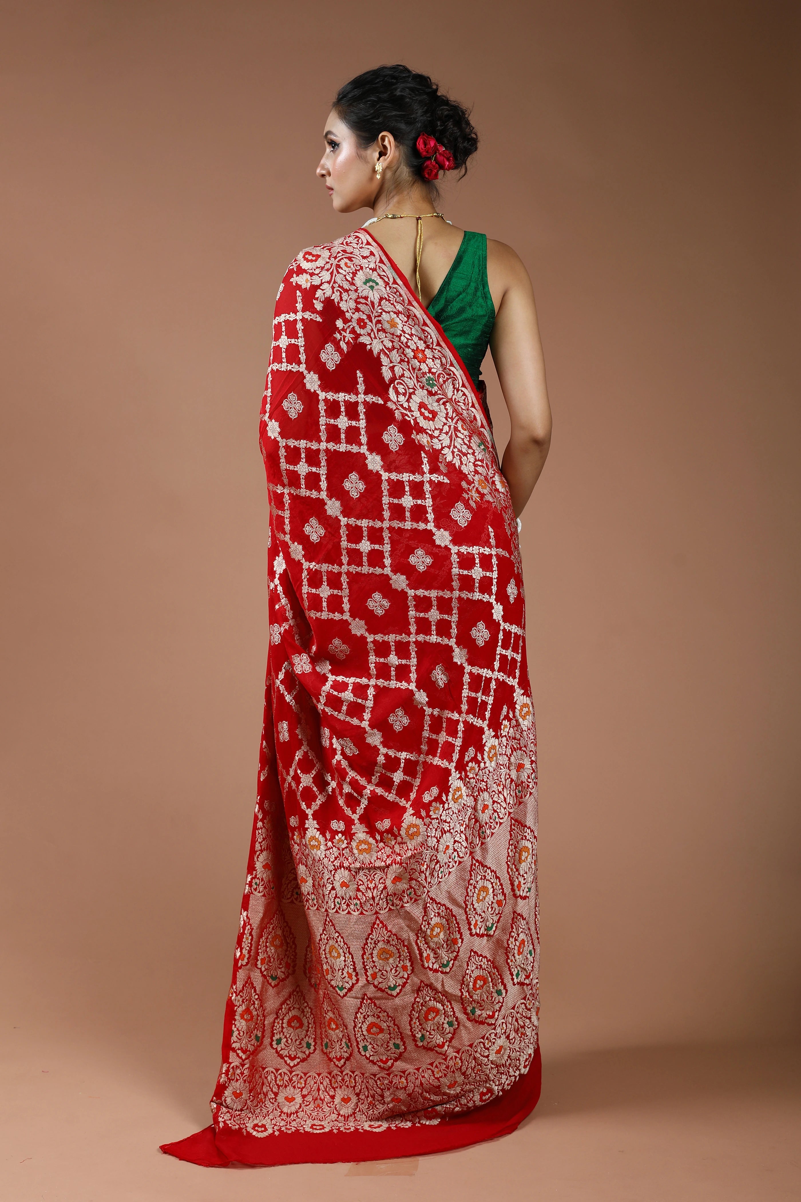 Red Pure Georgette Saree With Blouse Piece