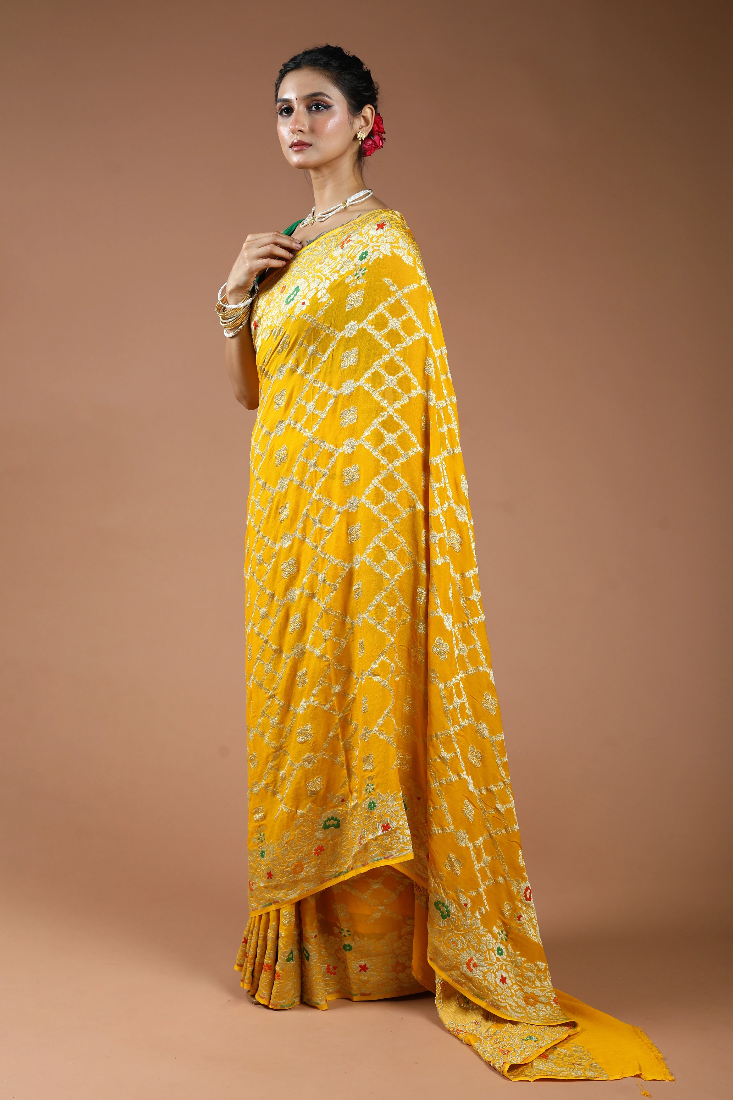 Yellow Pure Georgette Saree With Blouse Piece