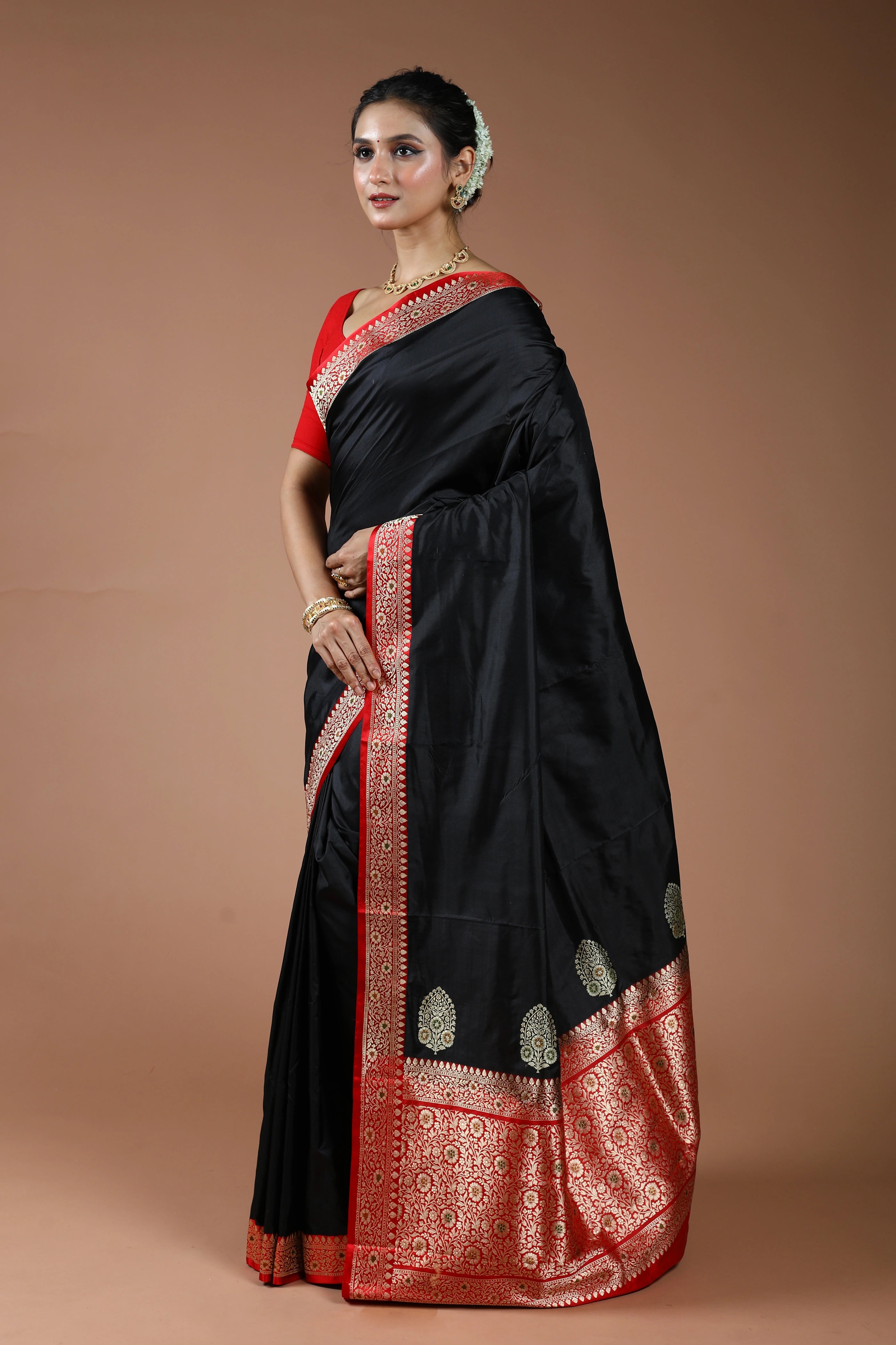 Black Pure Katan Silk Saree With Blouse Piece