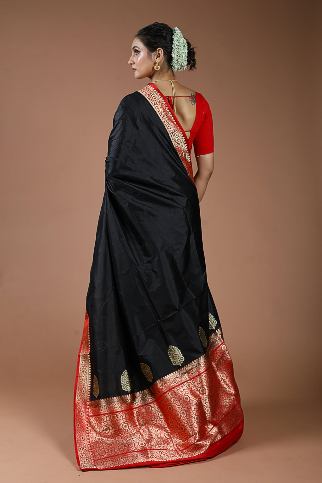 Black Pure Katan Silk Saree With Blouse Piece