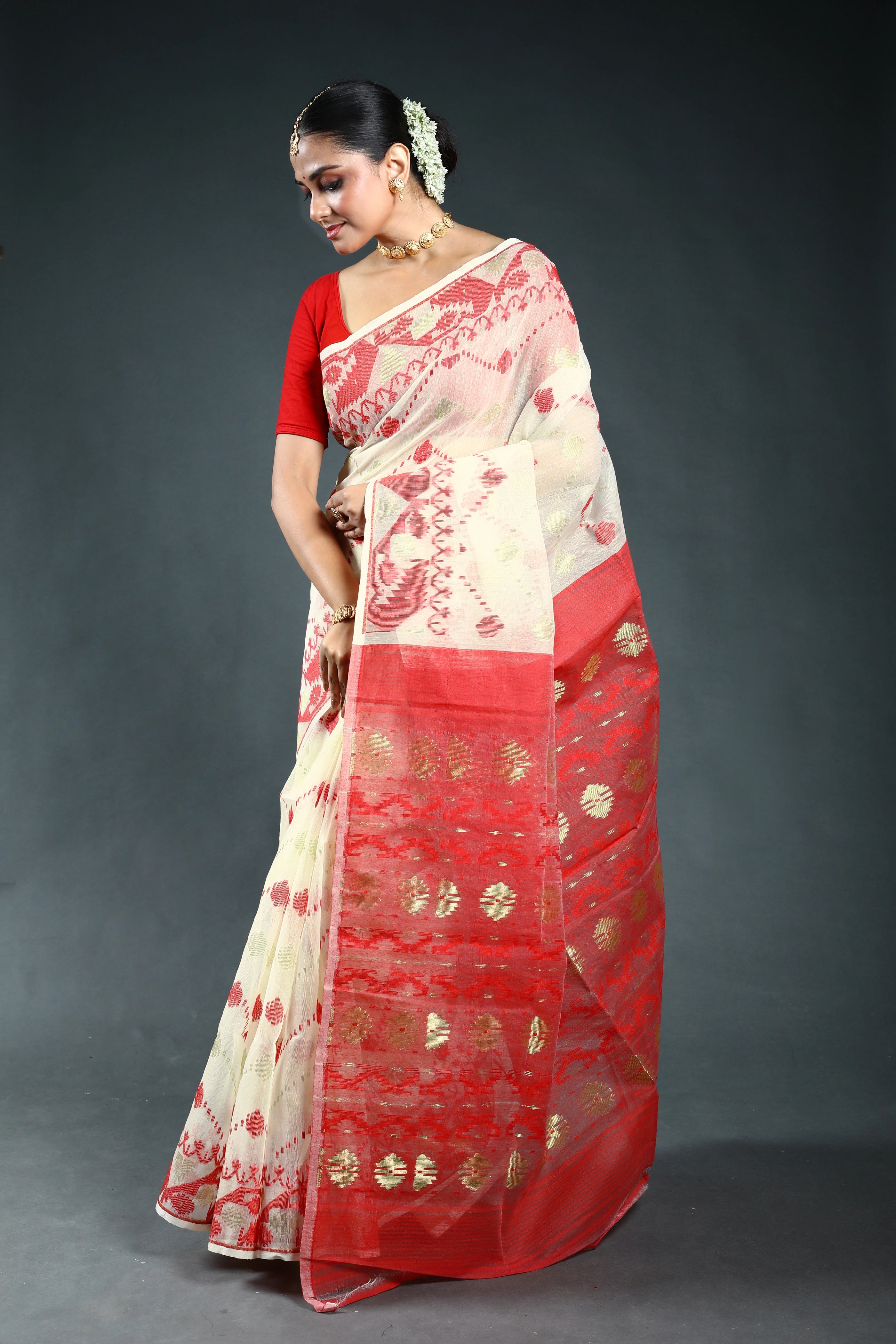 Offwhite Bengal Jamdani Saree with Blouse Piece