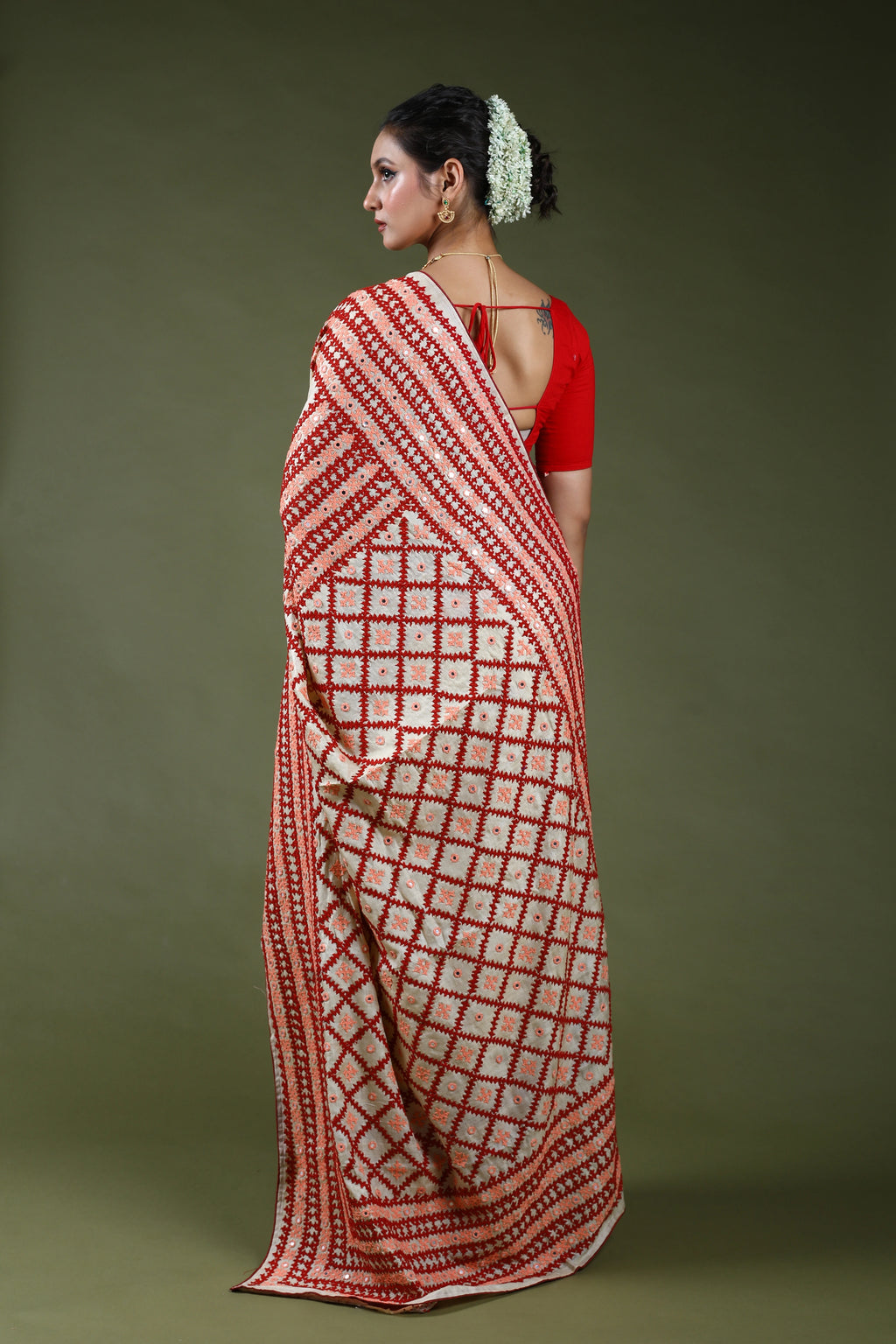 Beige Pure Hand Gujarati Saree With Blouse Piece