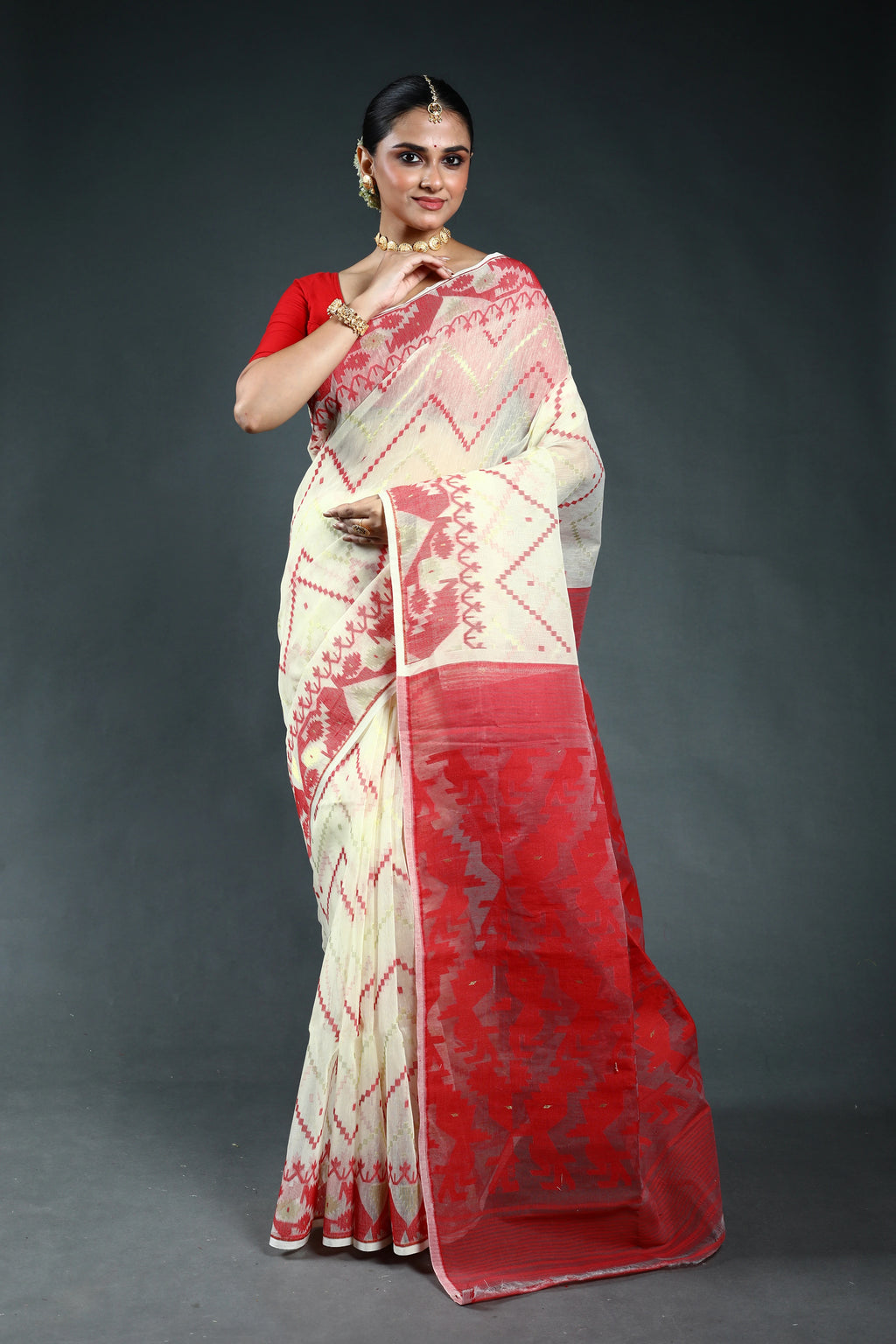 Offwhite Bengal Jamdani Saree with Blouse Piece