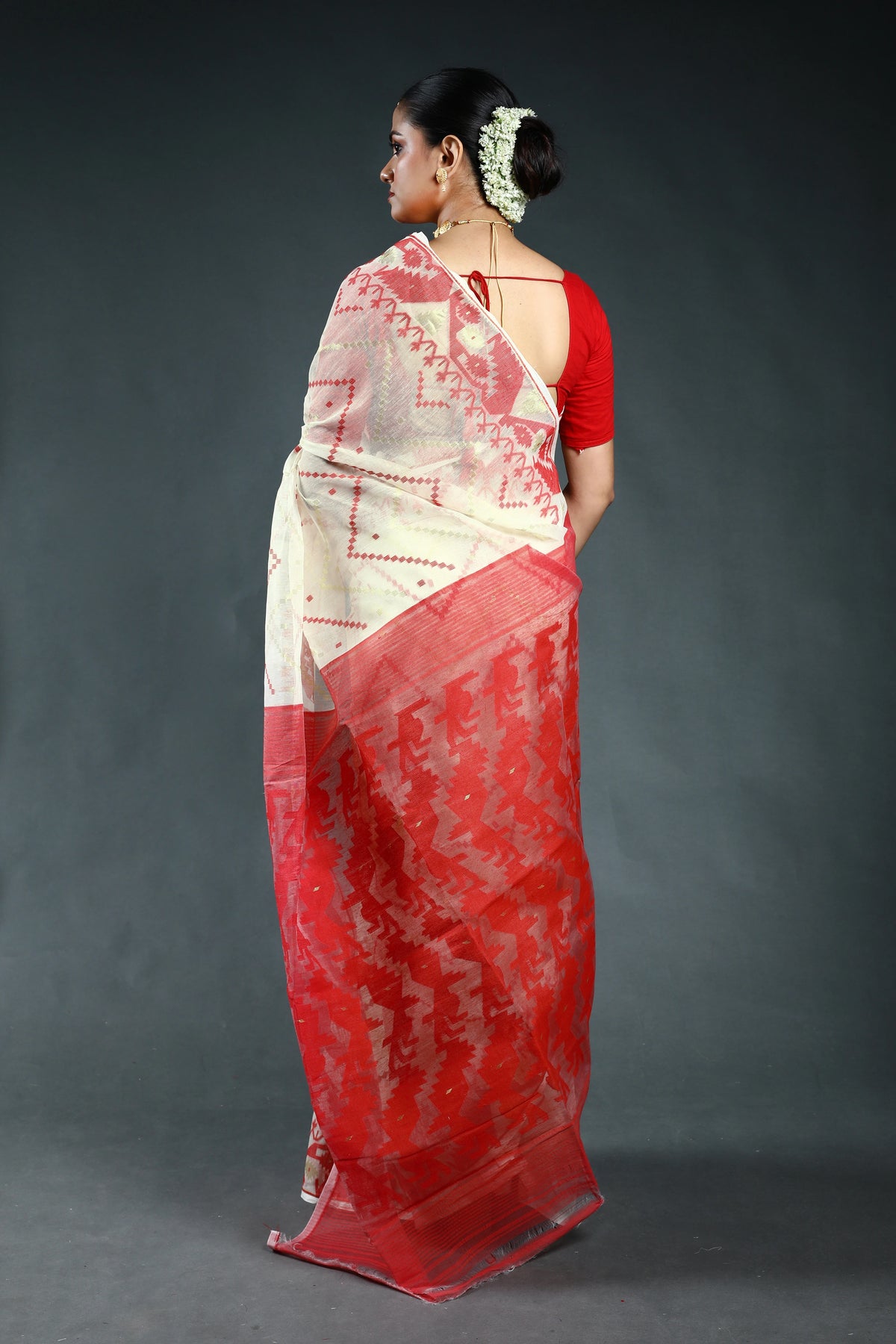 Offwhite Bengal Jamdani Saree with Blouse Piece