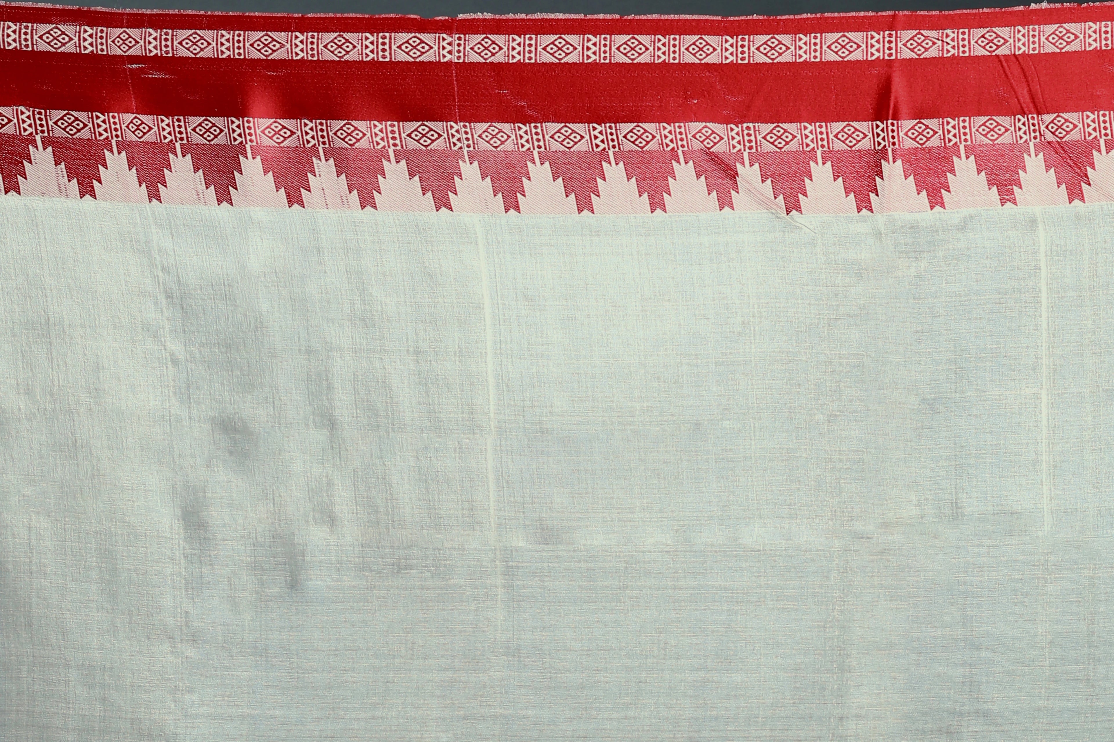 Offwhite Bengal Handloom Tussar Saree with Blouse Piece