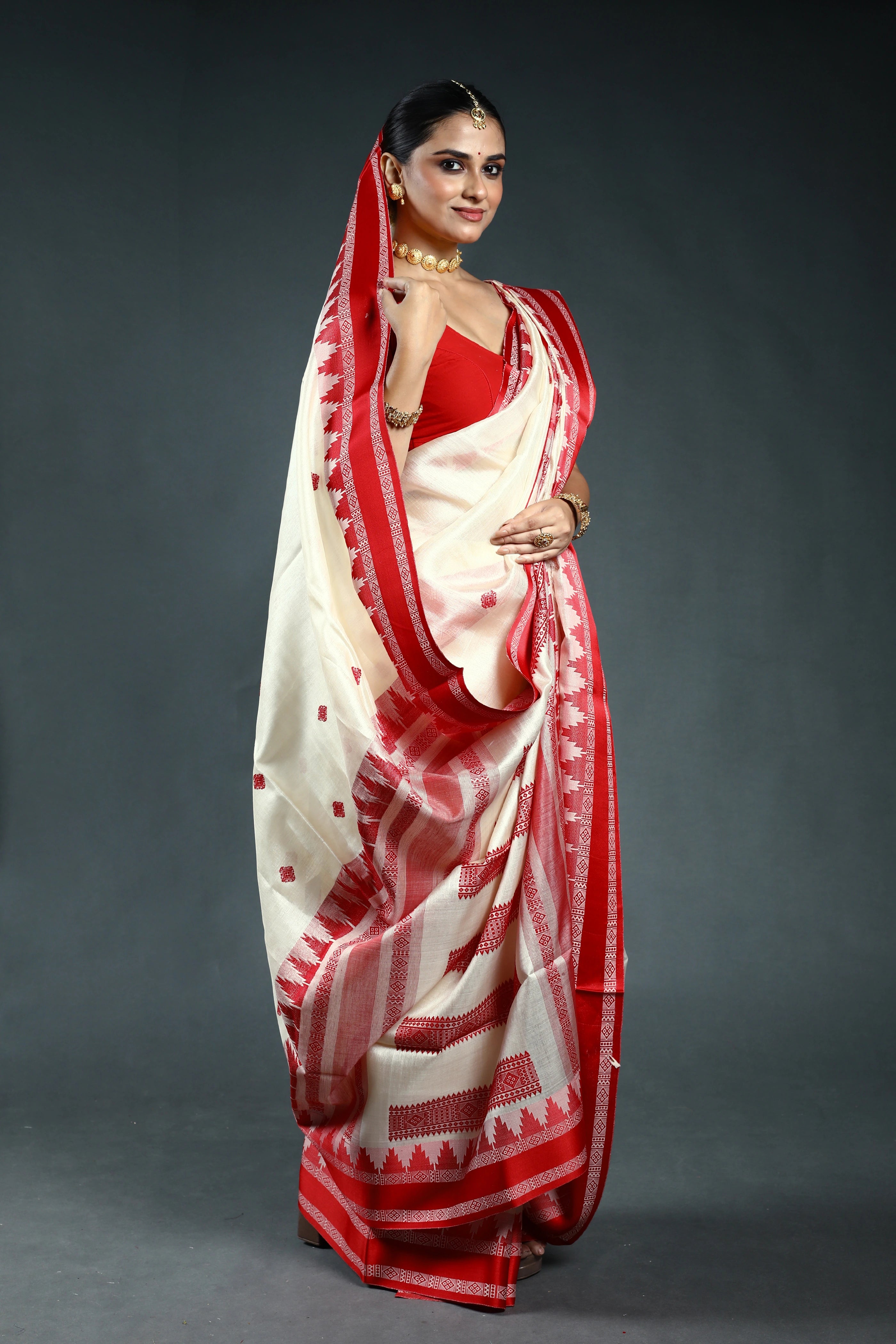 Offwhite Bengal Handloom Tussar Saree with Blouse Piece