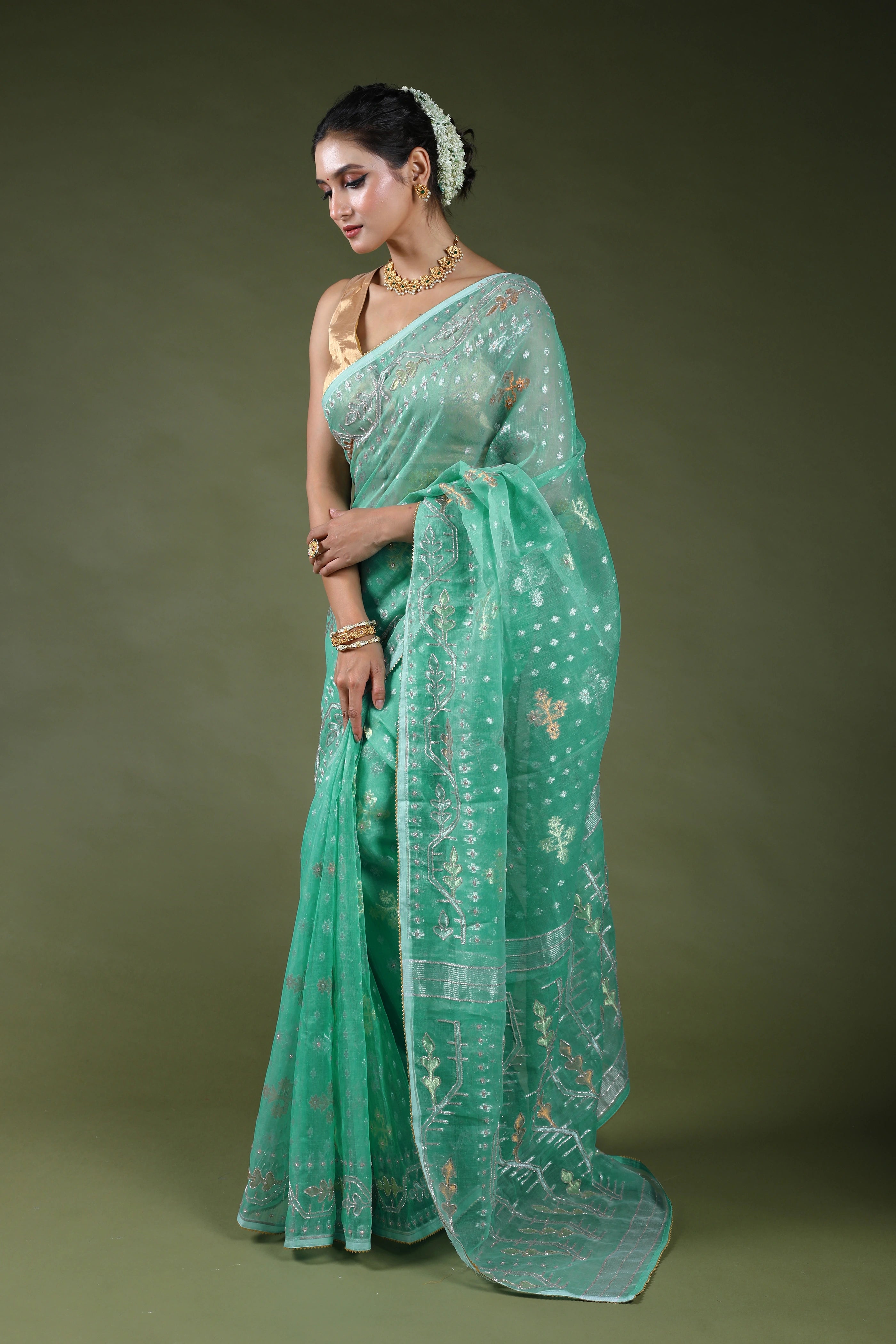 Ice Blue Karchupi Jamdani Saree With Blouse Piece