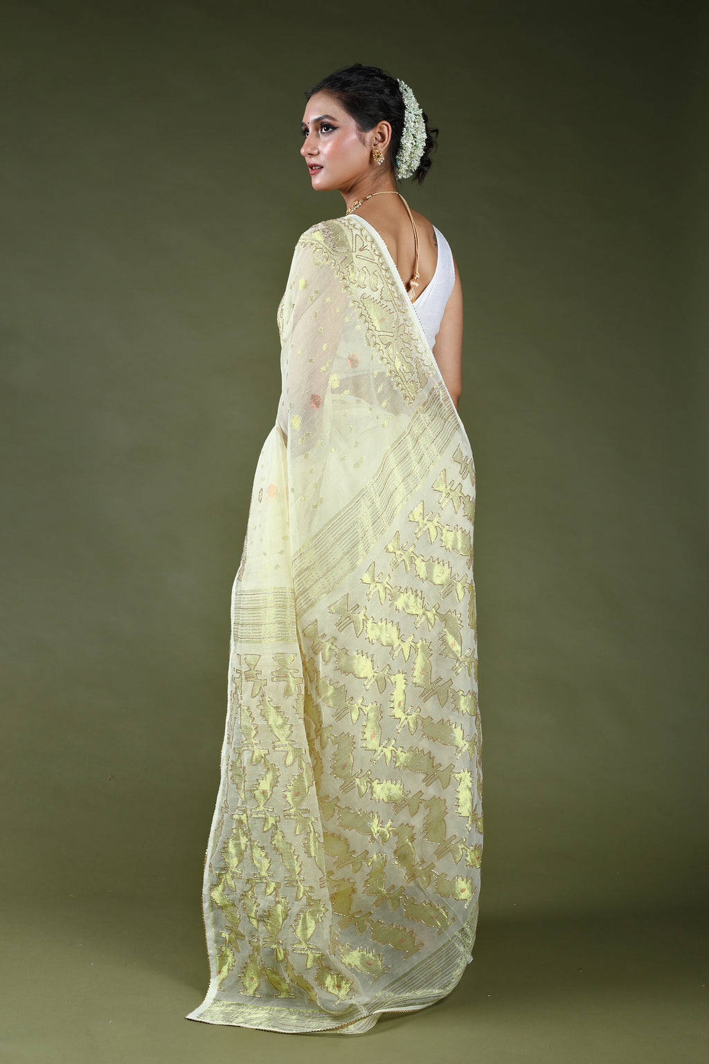 Offwhite Karchupi Jamdani Saree With Blouse Piece