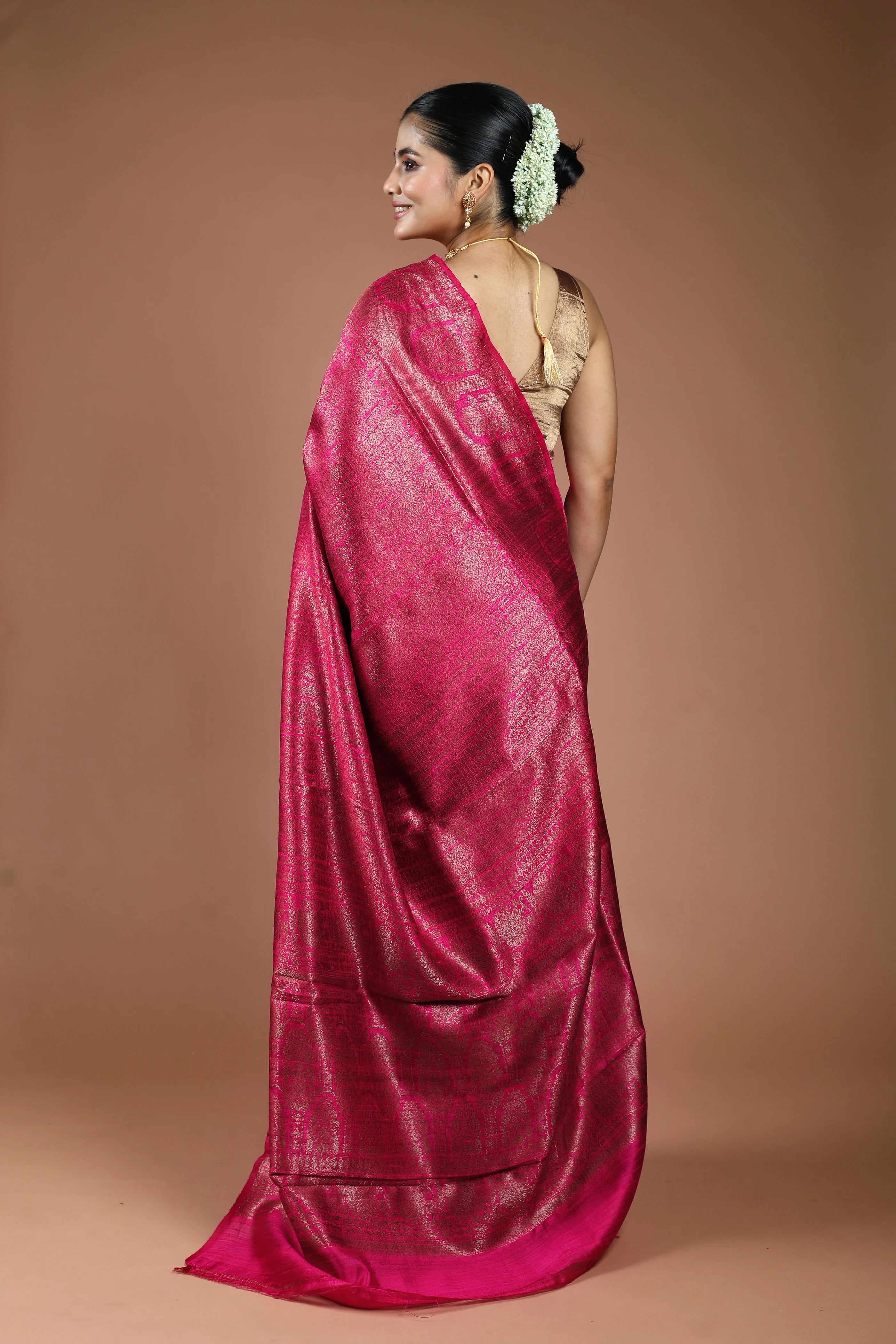 Rani Raw Silk Banarasi Saree With Blouse Piece