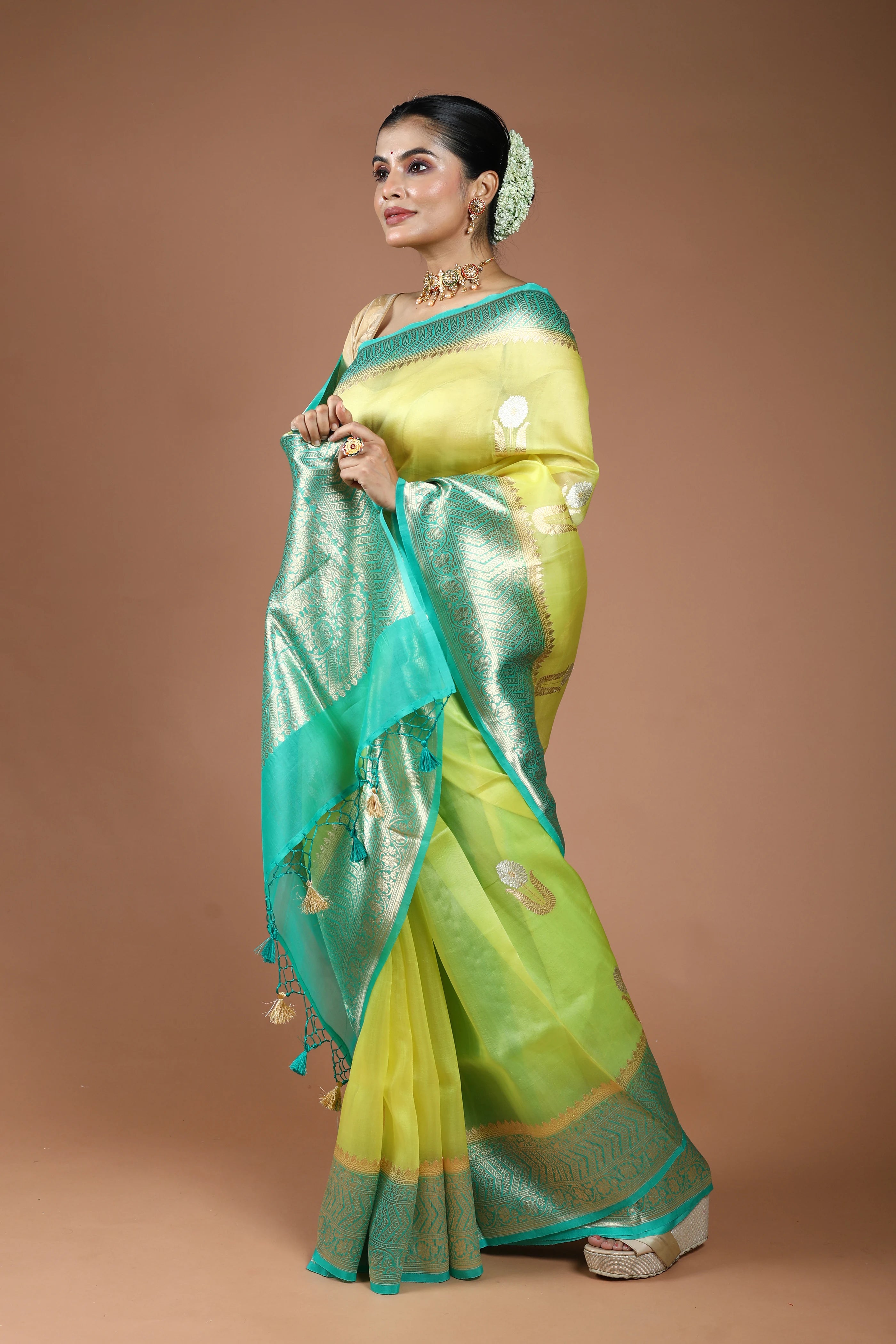Lemon Green Pure Kora Banarasi Saree With Blouse Piece