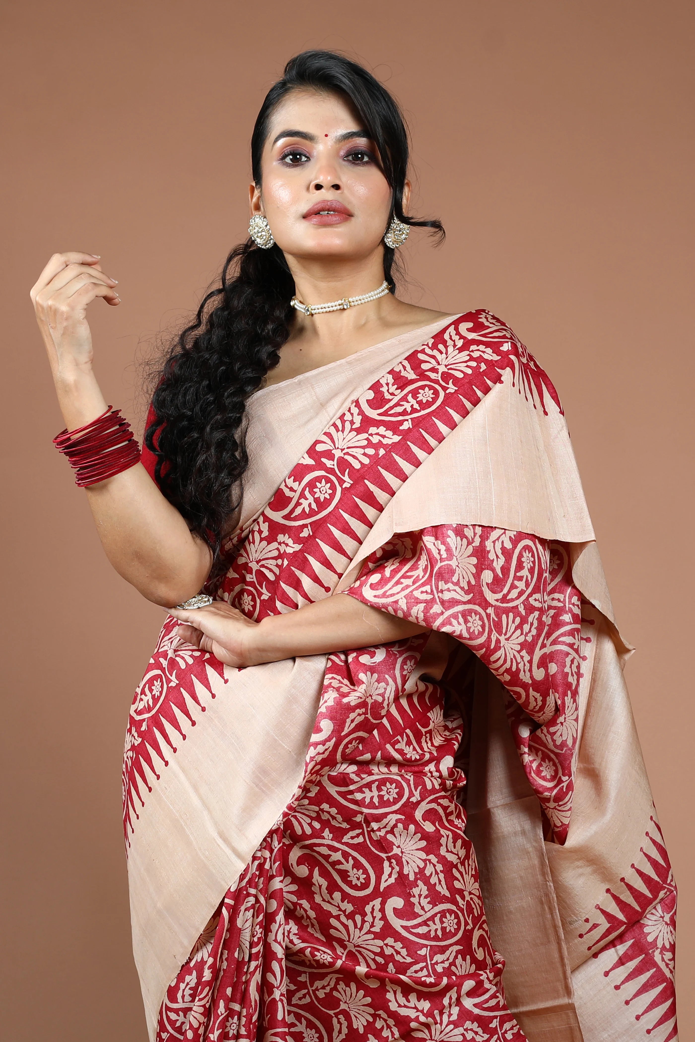 Red & Off White Pure Tussar Block Print Saree With Blouse Piece