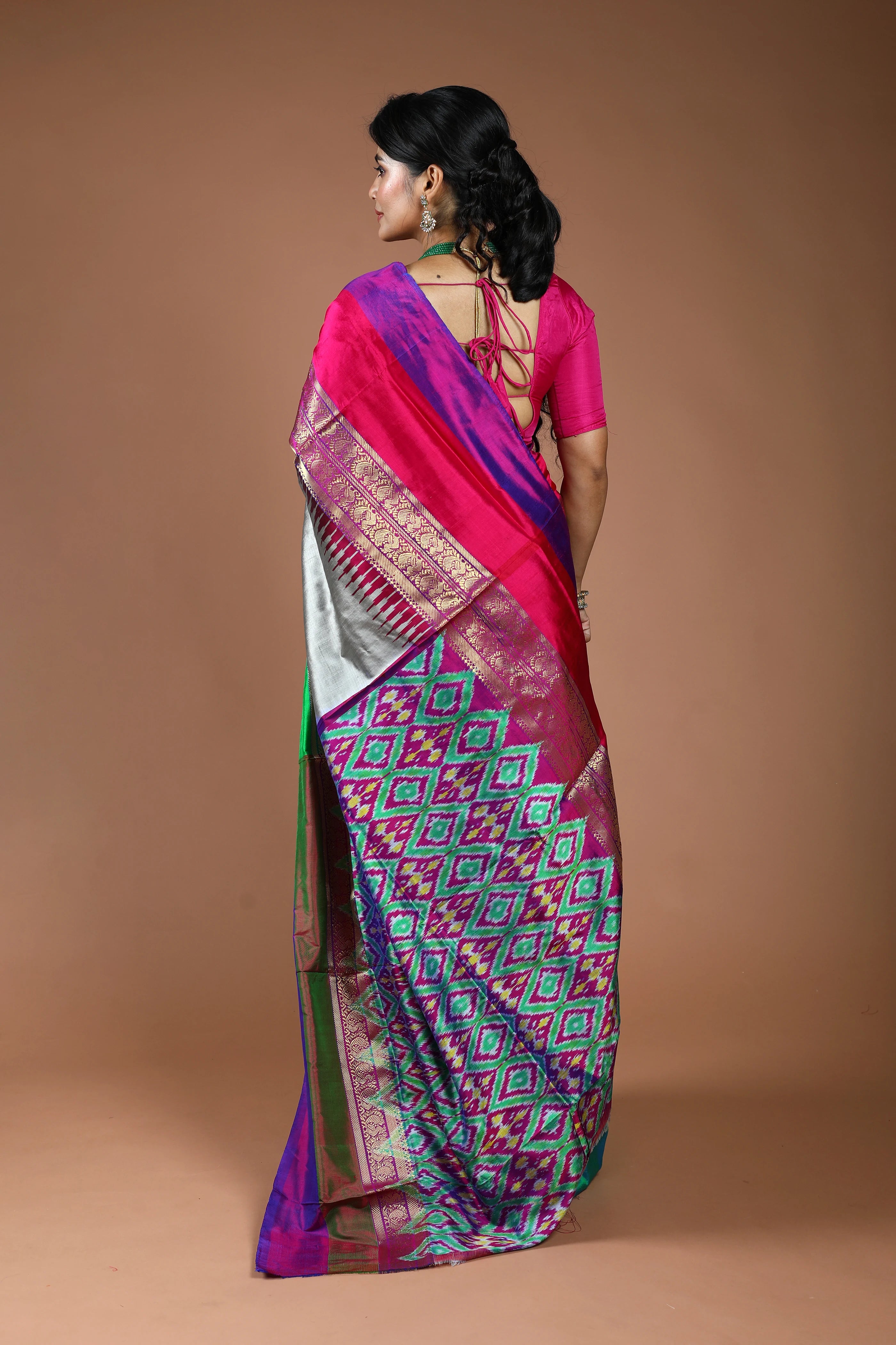 Grey Pure Pochampally Silk Saree With Blouse Piece