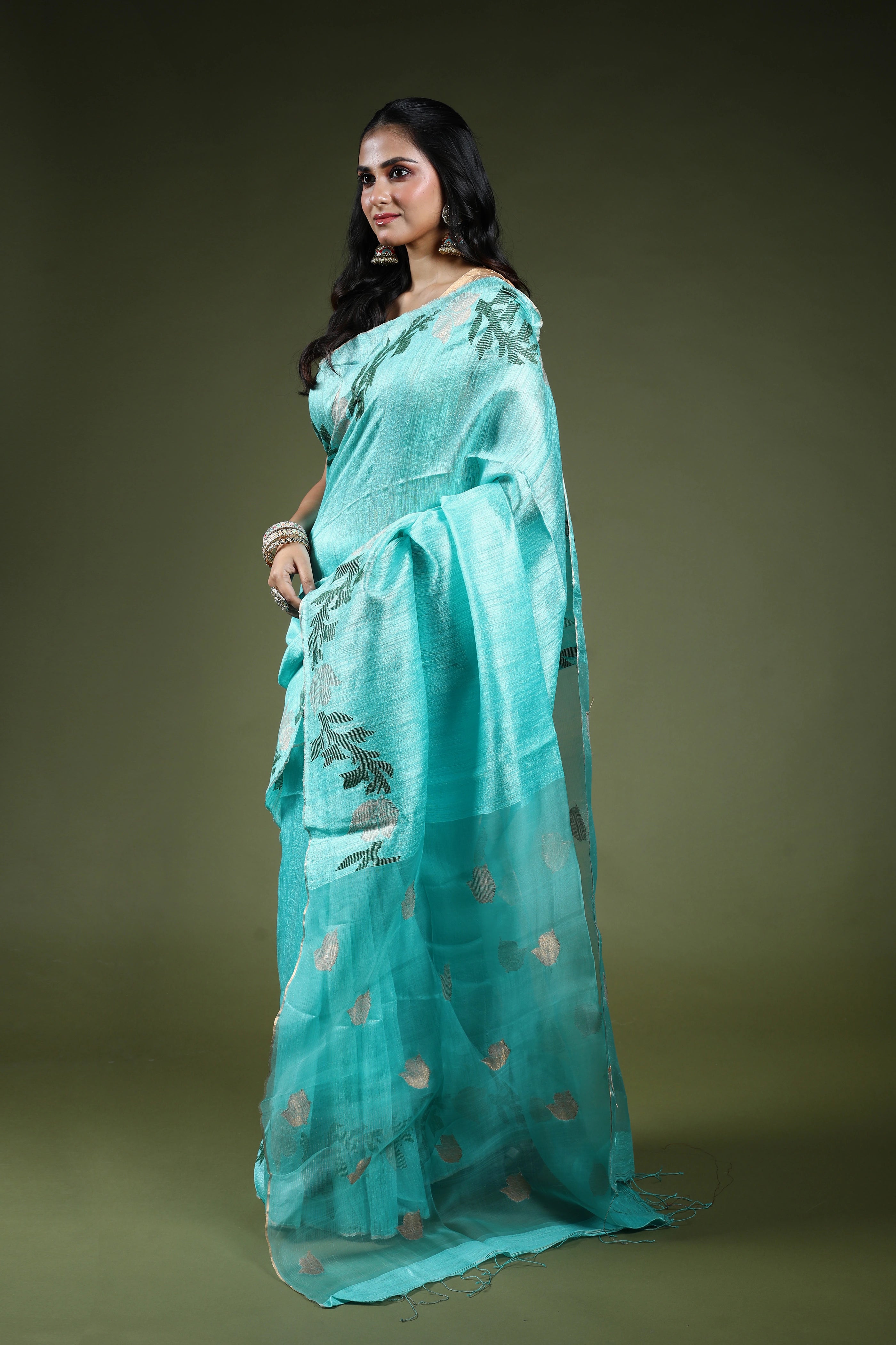 Sky Muslin Matka Saree With Blouse Piece