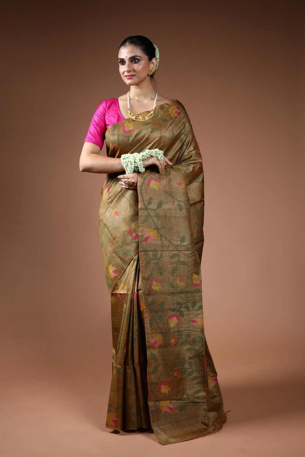 Chiku Tussar Jamdani Saree With Blouse Piece