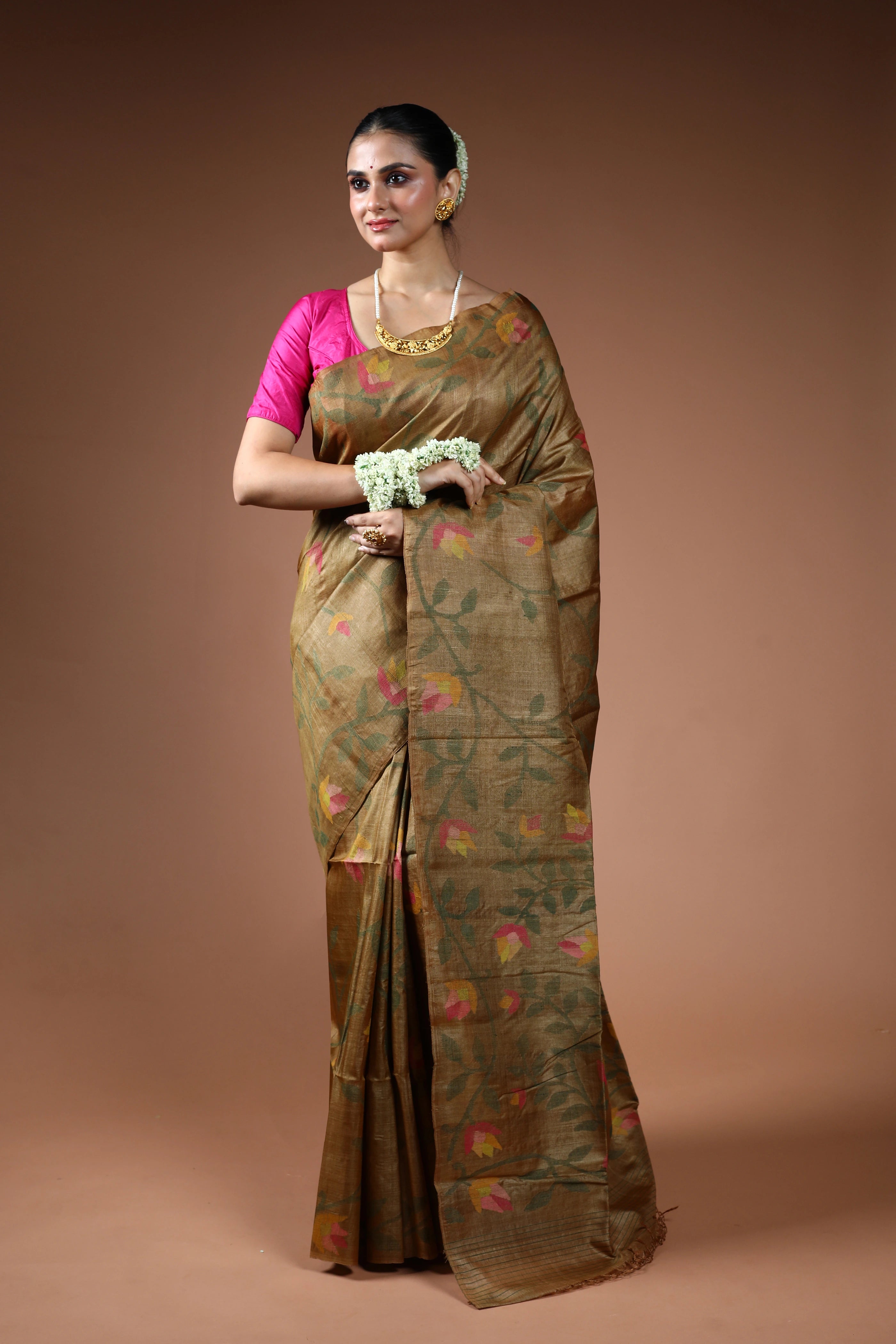 Chiku Tussar Jamdani Saree With Blouse Piece