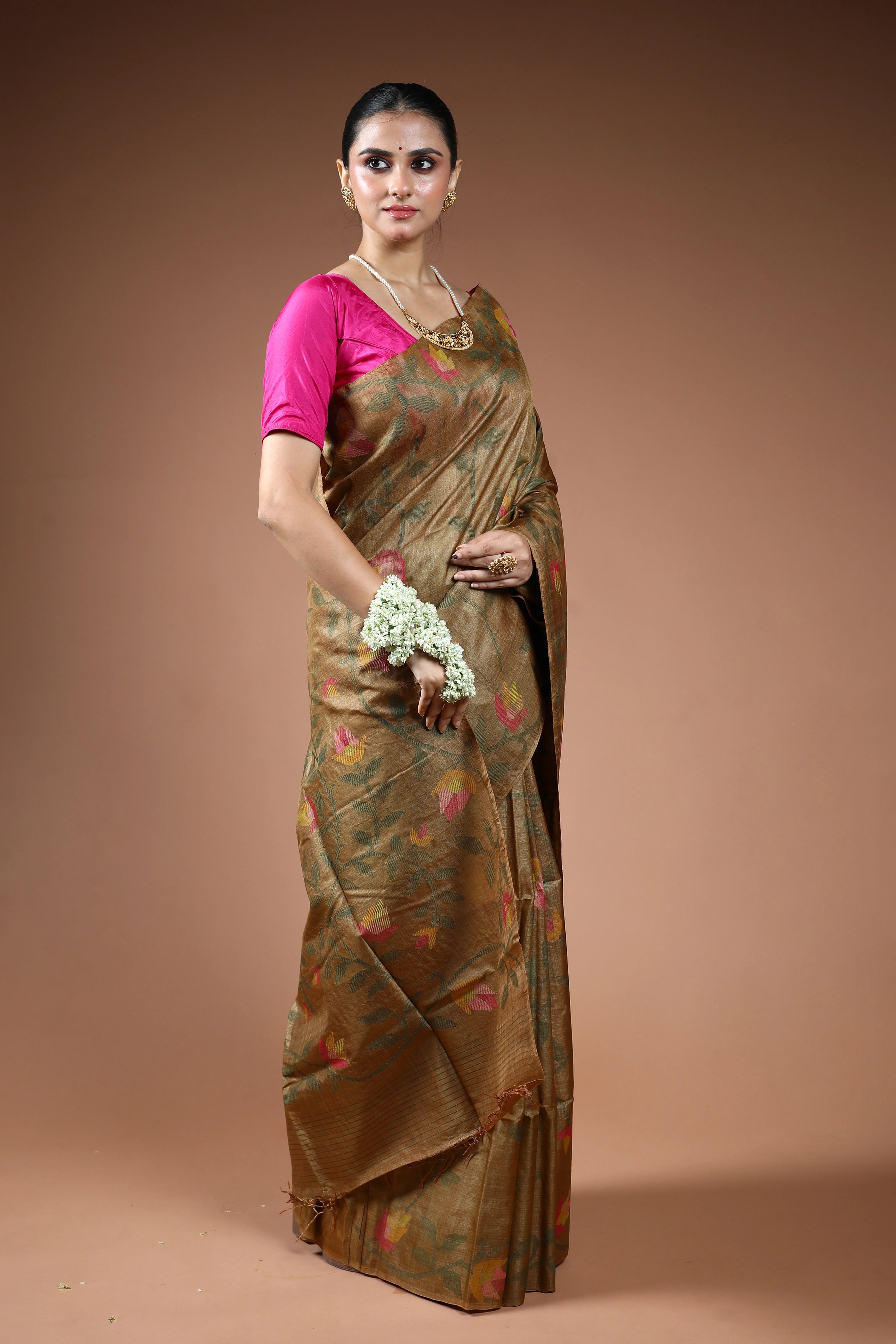 Chiku Tussar Jamdani Saree With Blouse Piece