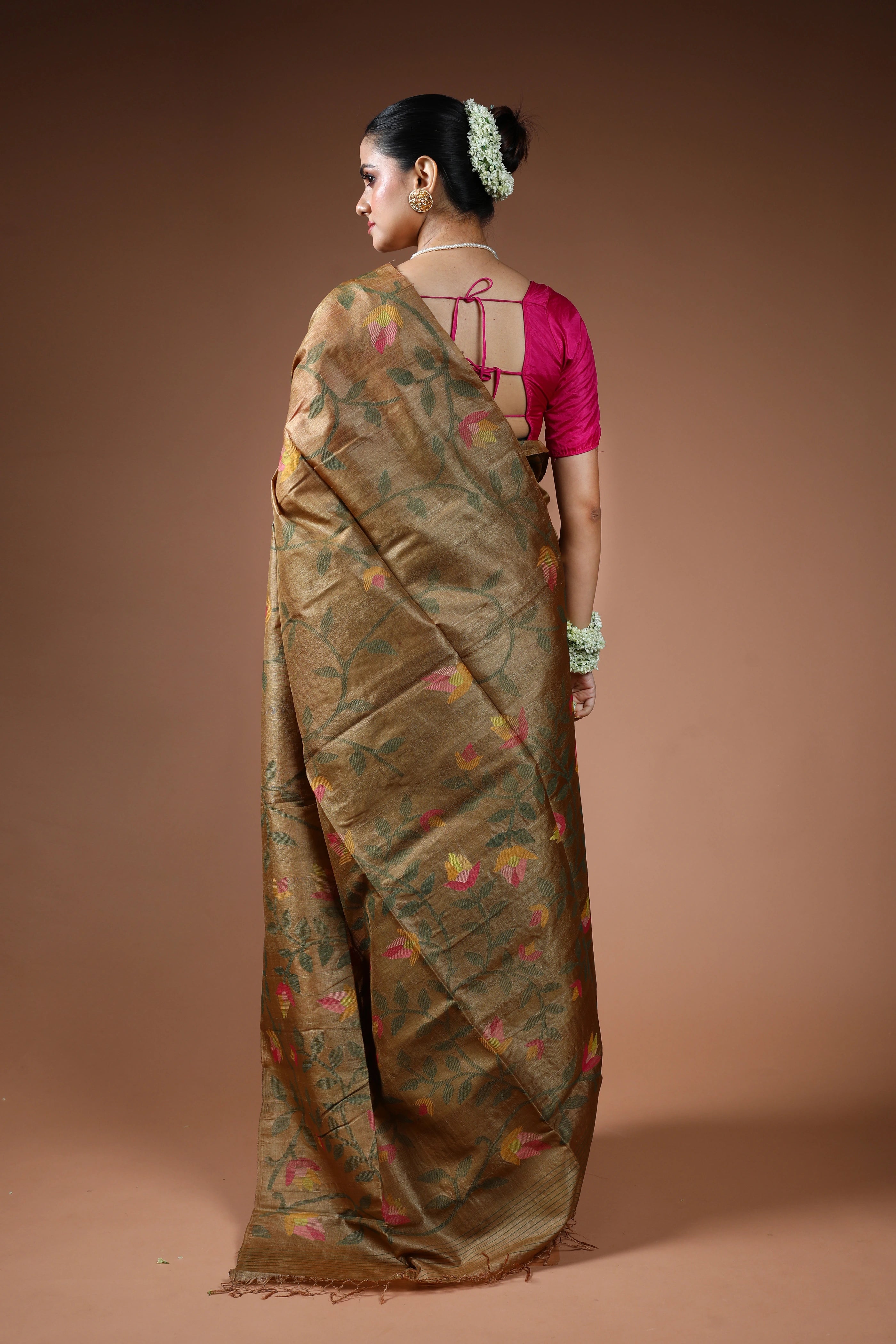 Chiku Tussar Jamdani Saree With Blouse Piece
