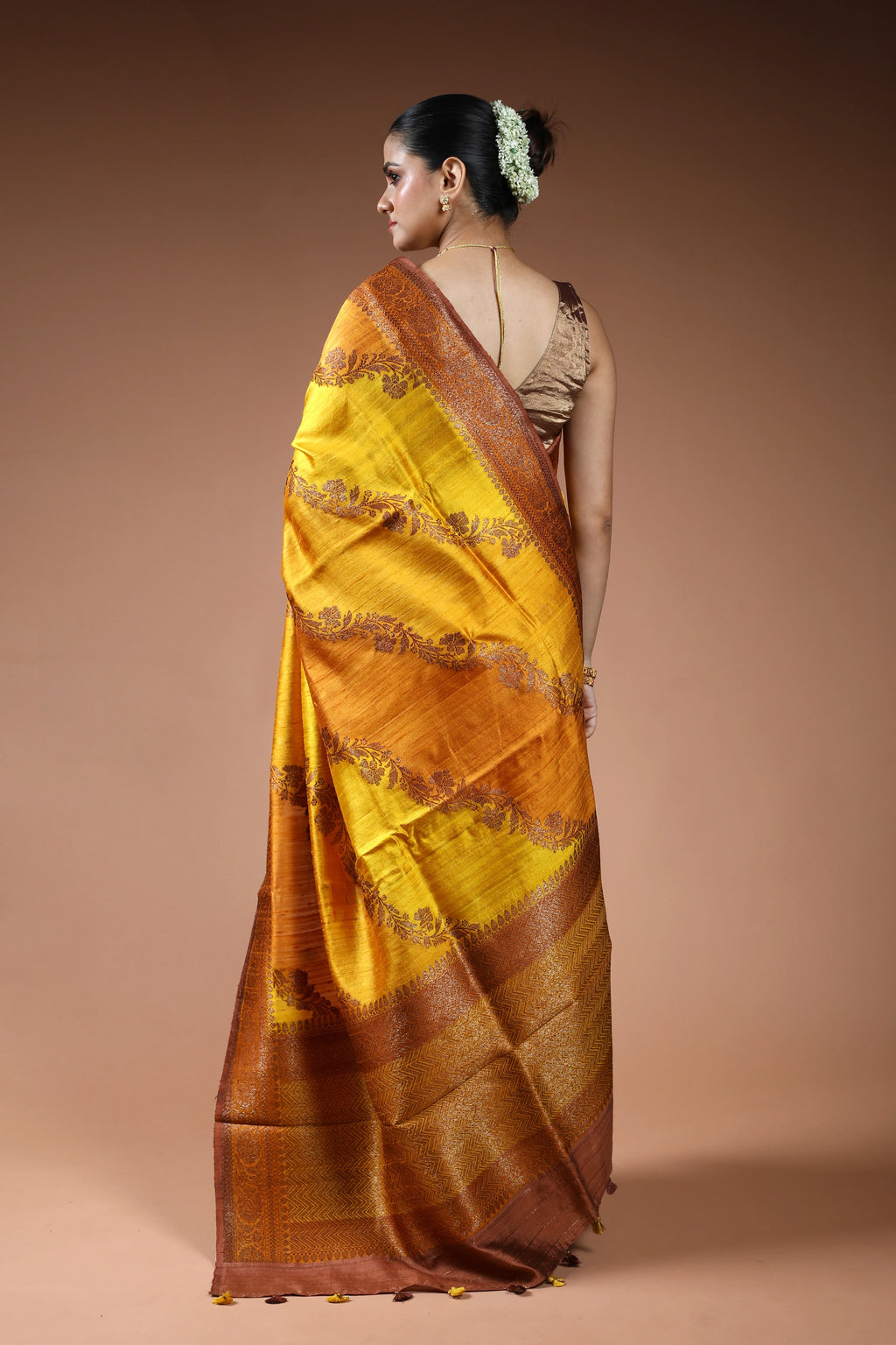 Yellow Rangkat Raw Silk Banarasi Saree With Blouse Piece