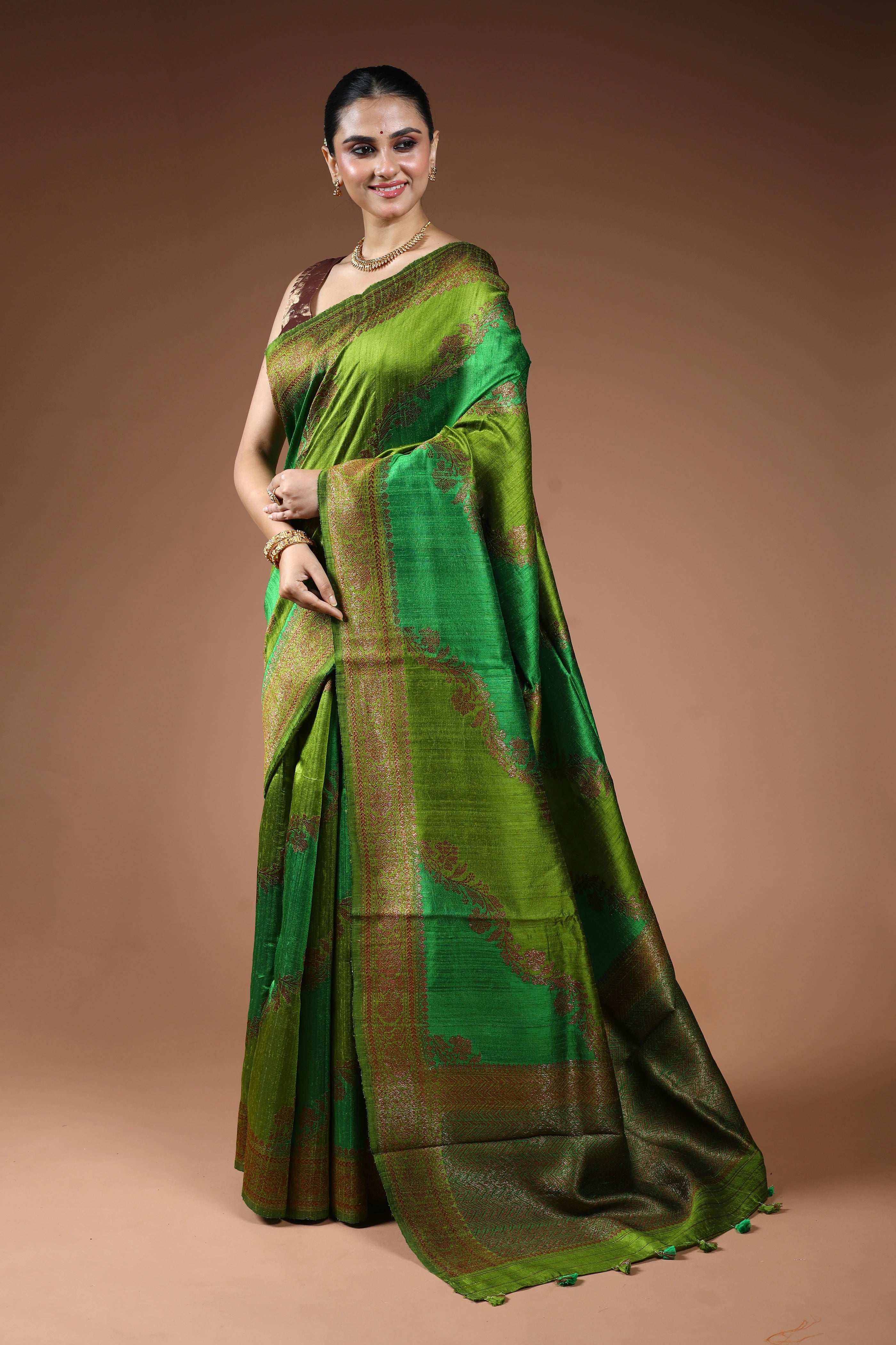 Green Rangkat Raw Silk Banarasi Saree With Blouse Piece