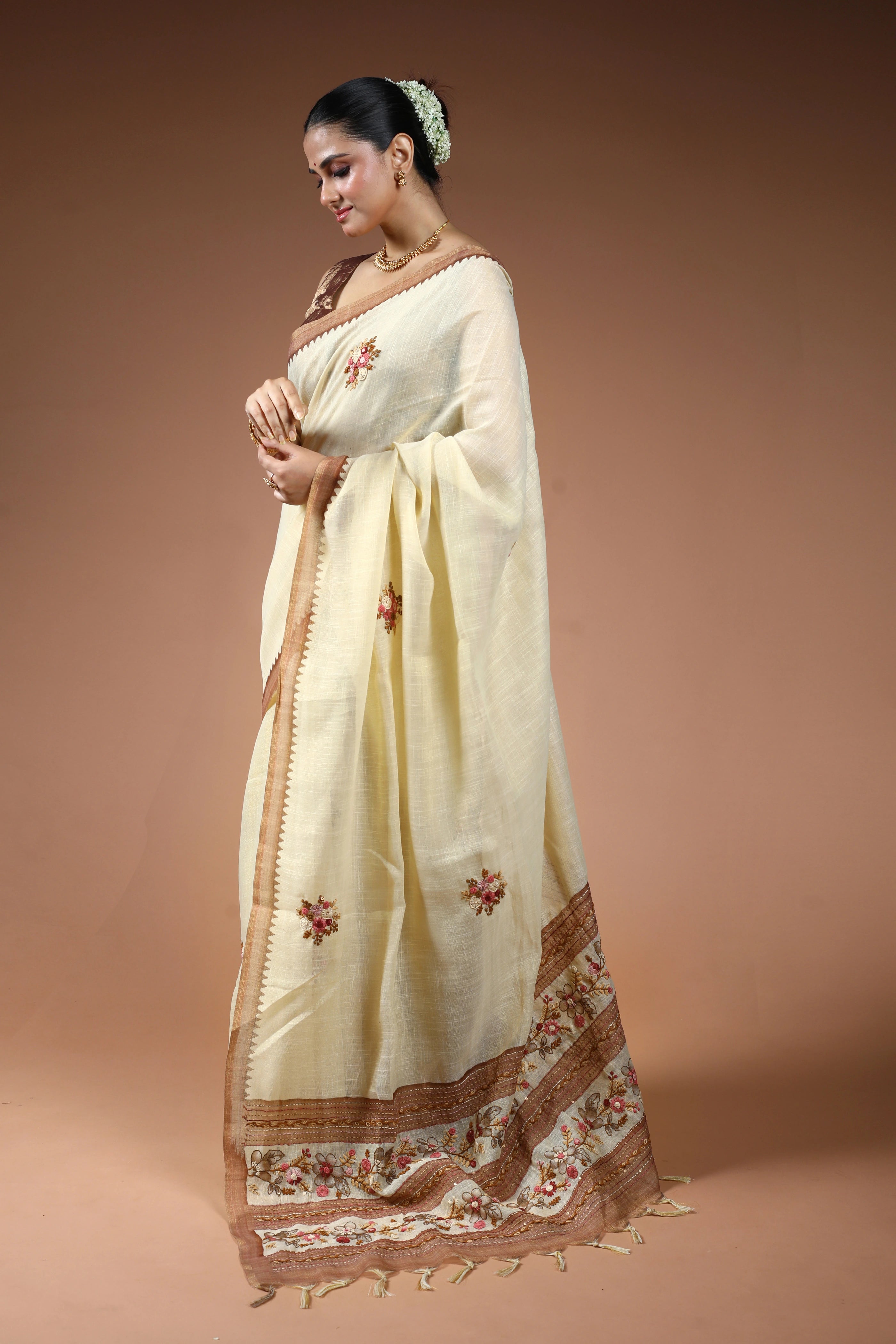 Beige Linen Handwork Saree With Blouse Piece