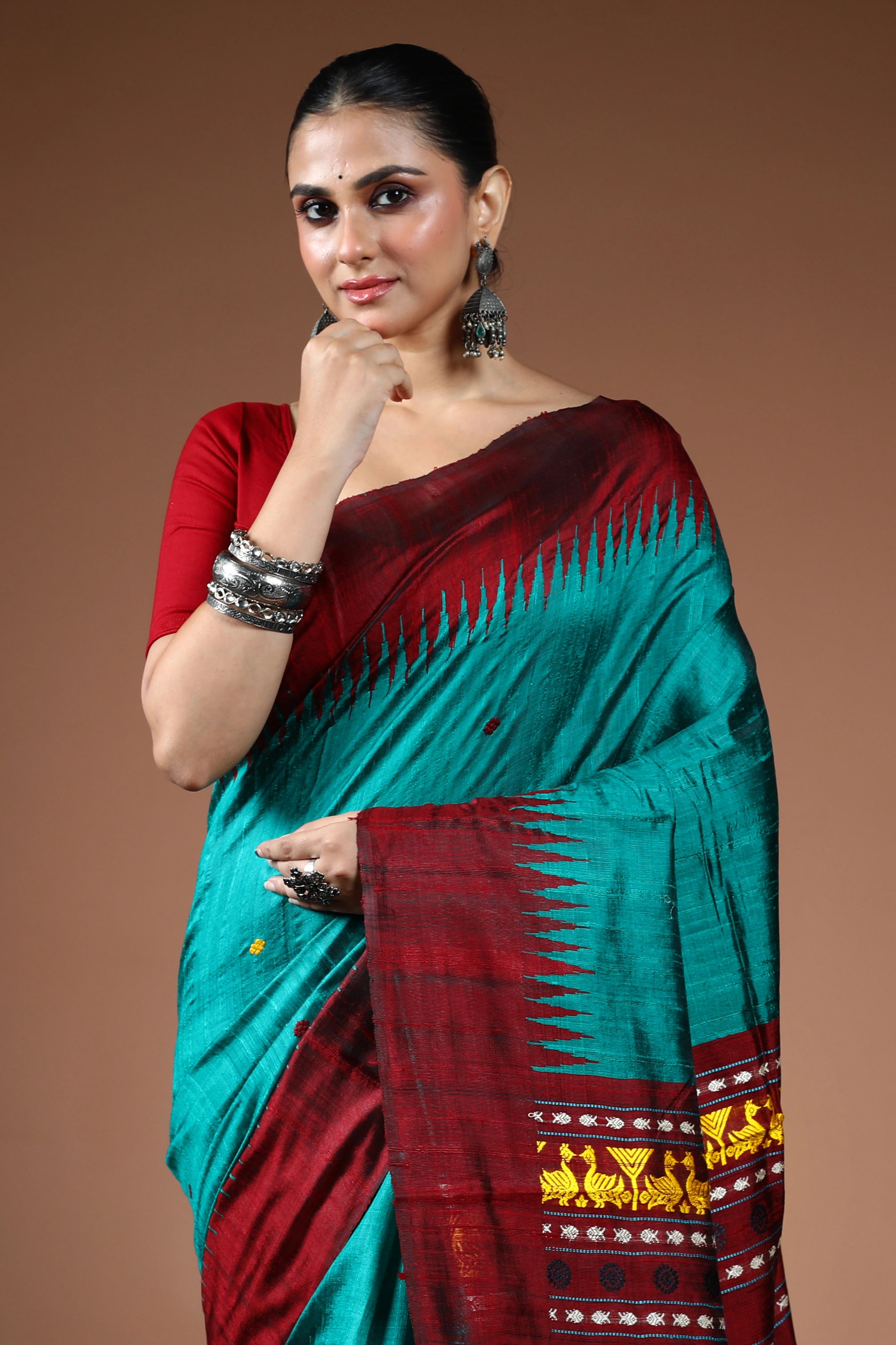 Rama Green Dolabedi Raw Silk Saree With Blouse Piece