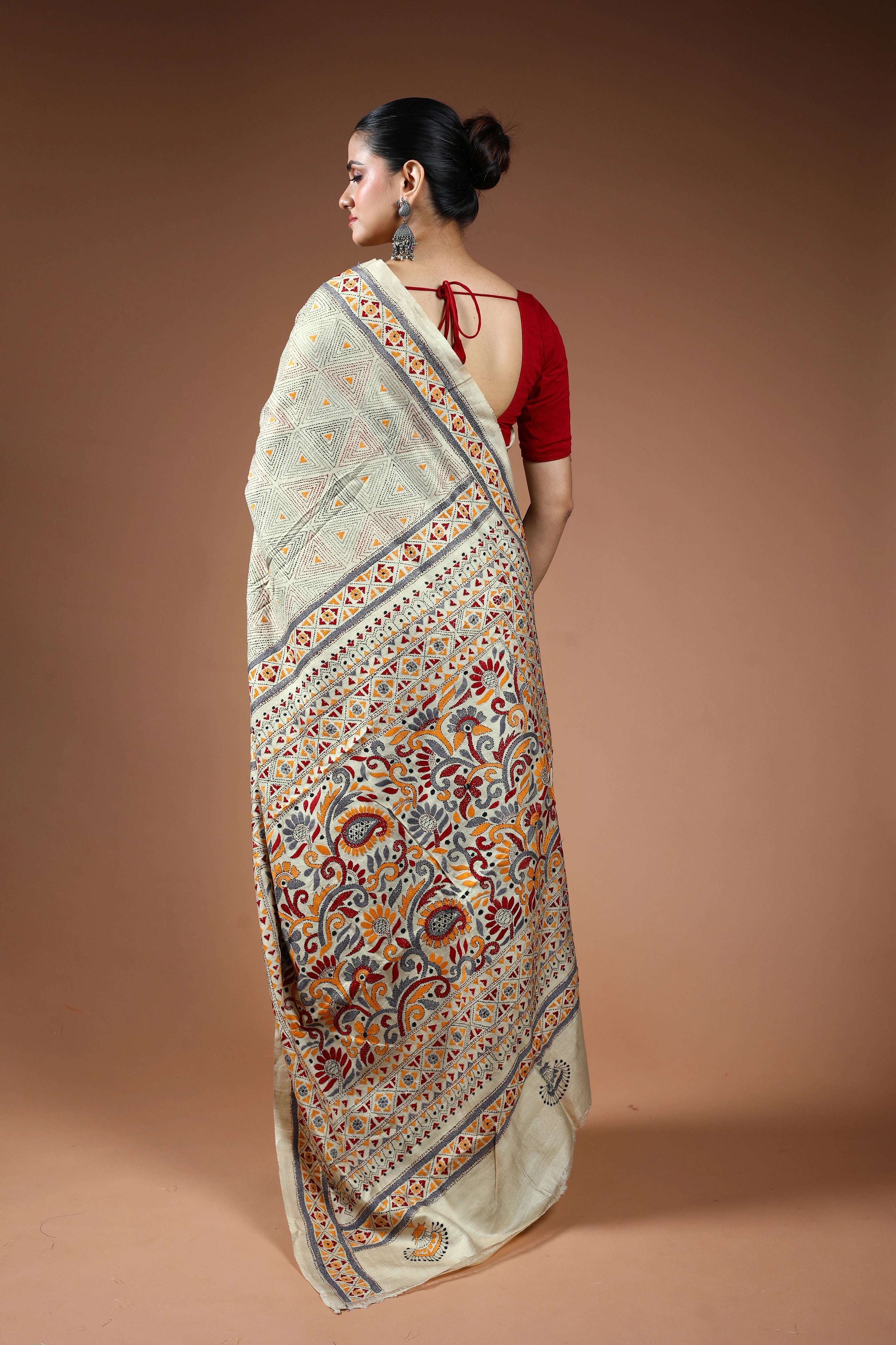 Offwhite Tussar Kantha Saree With Blouse Piece