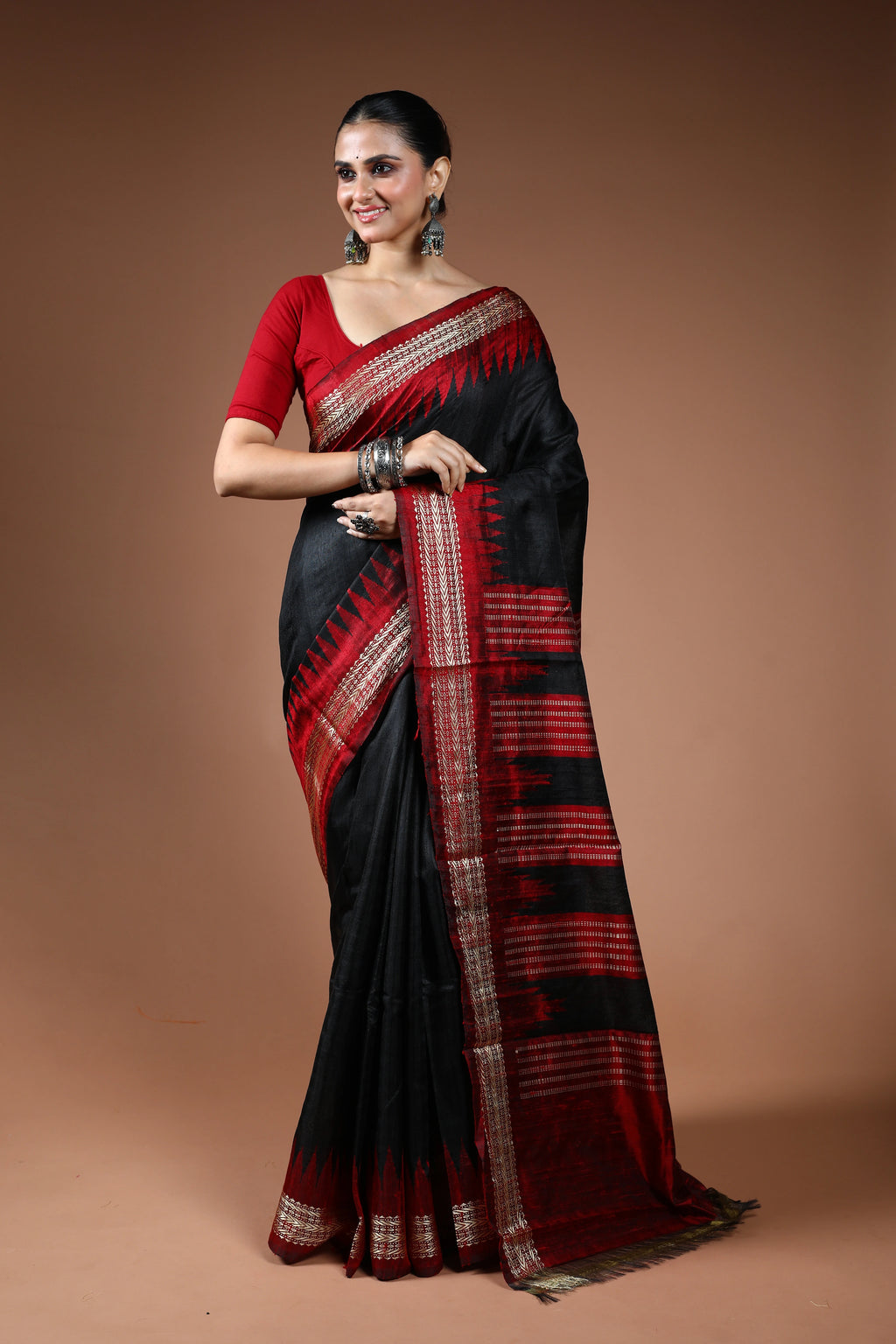 Black Chattisgarh Raw Silk Saree With Blouse Piece