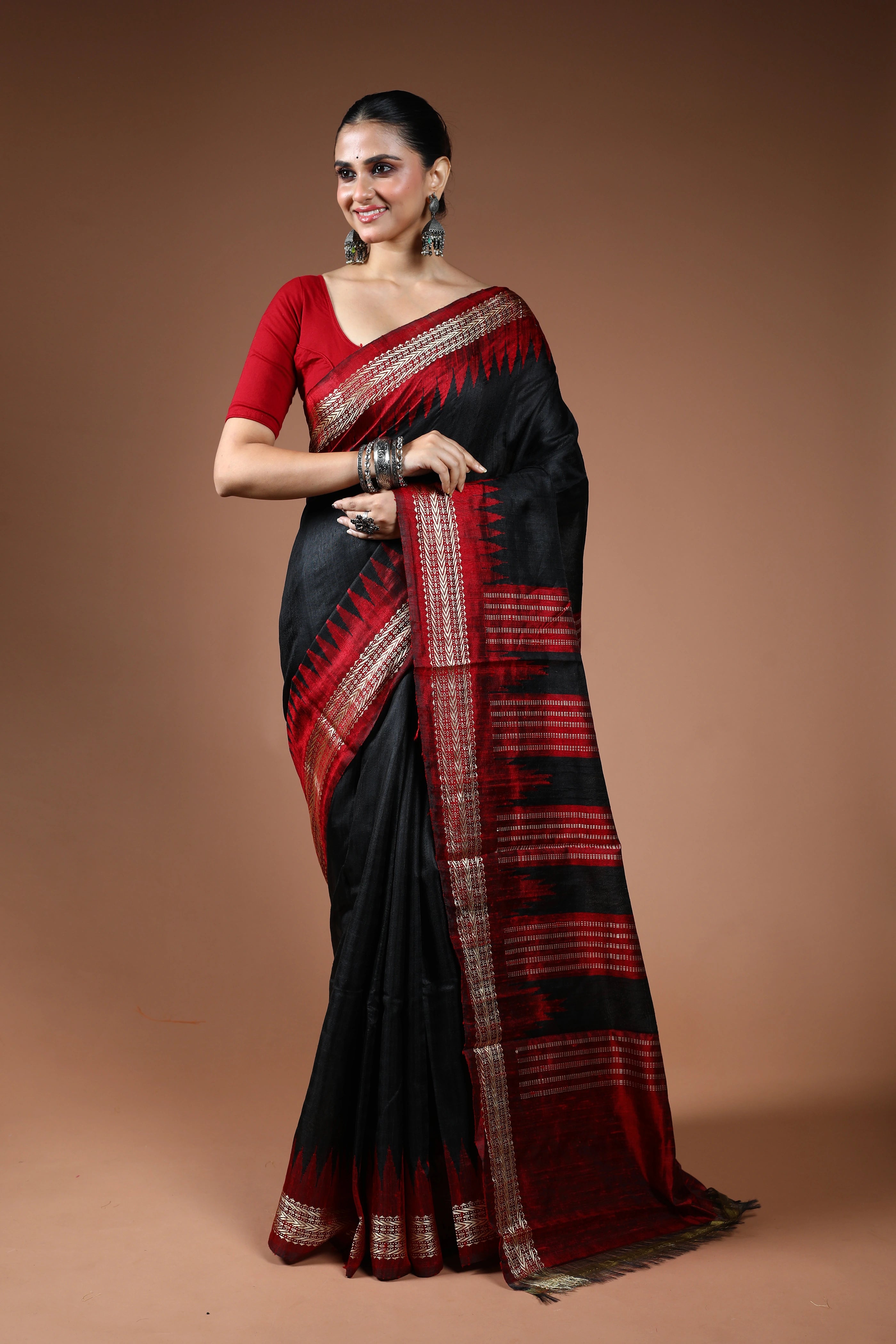 Black Chattisgarh Raw Silk Saree With Blouse Piece