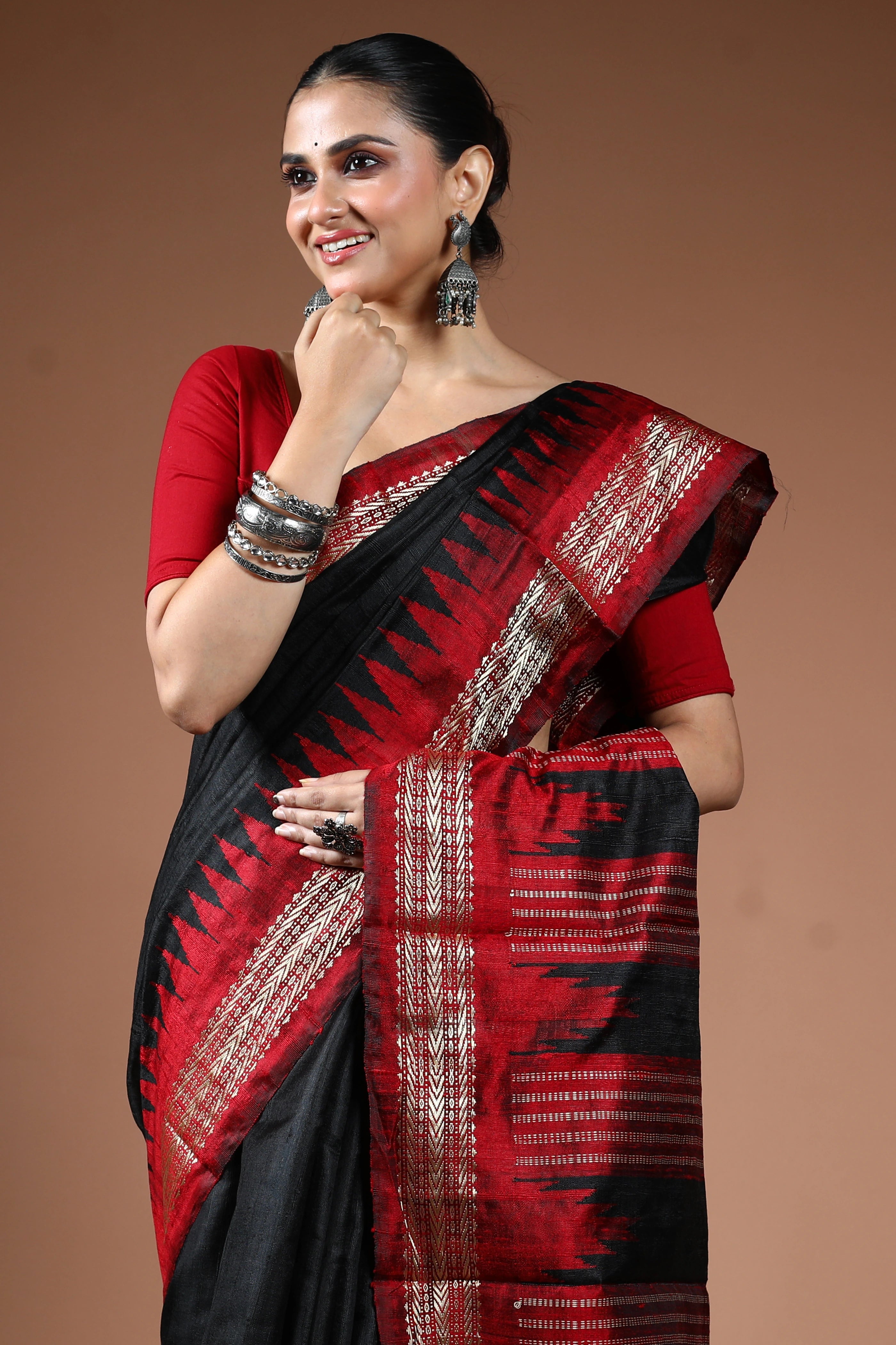 Black Chattisgarh Raw Silk Saree With Blouse Piece