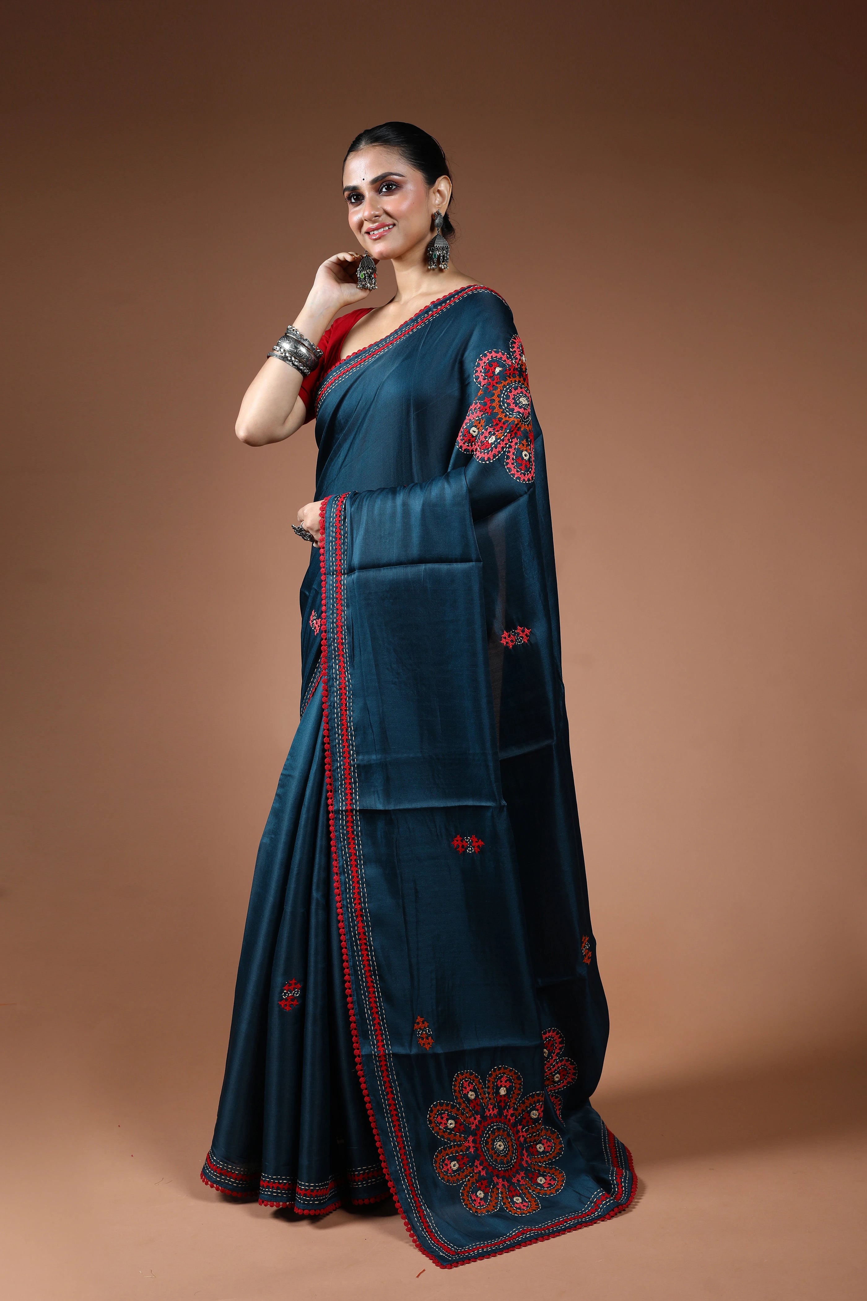 Midnight Blue Linen Gujarati Work Saree With Blouse Piece