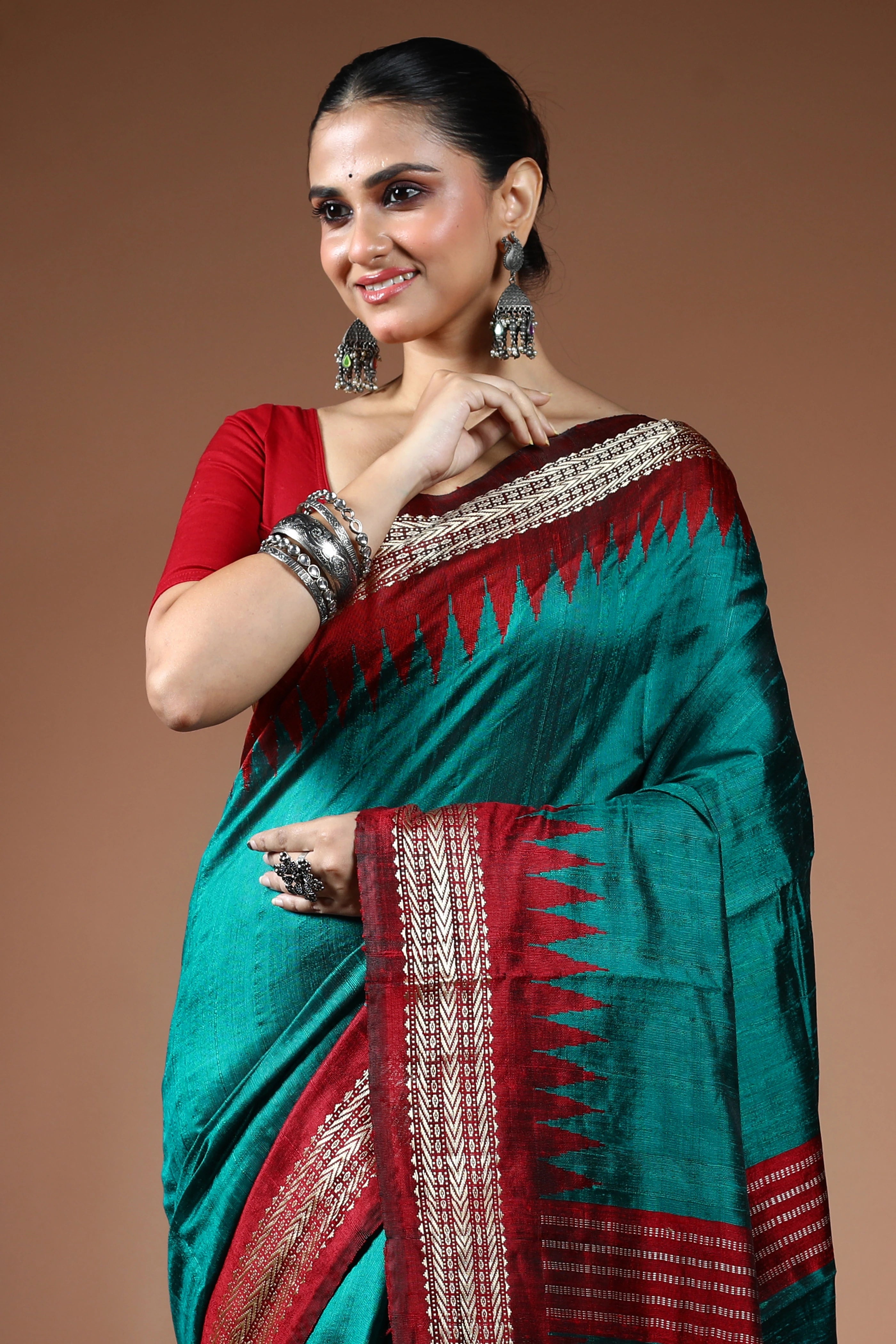 Rama Green Chattisgarh Raw Silk Saree With Blouse Piece