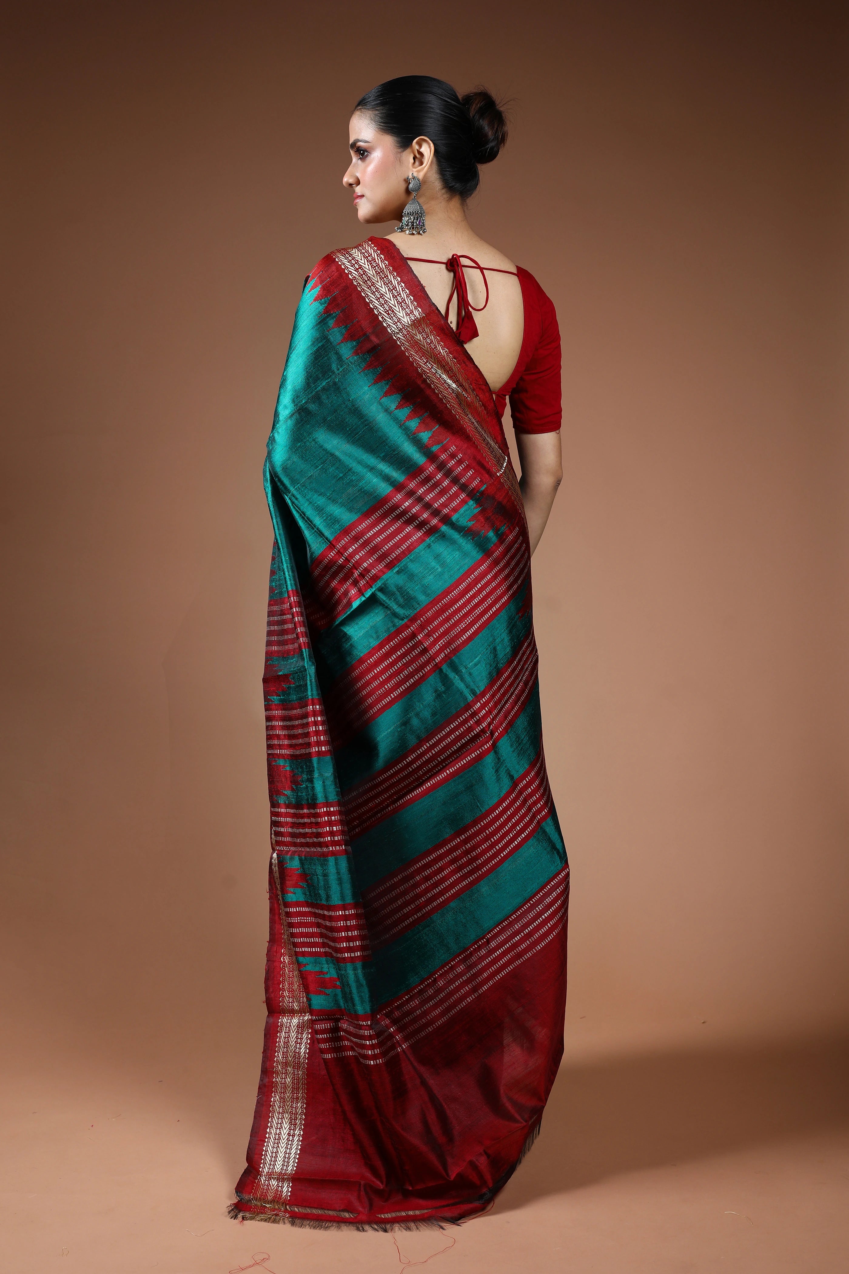 Rama Green Chattisgarh Raw Silk Saree With Blouse Piece