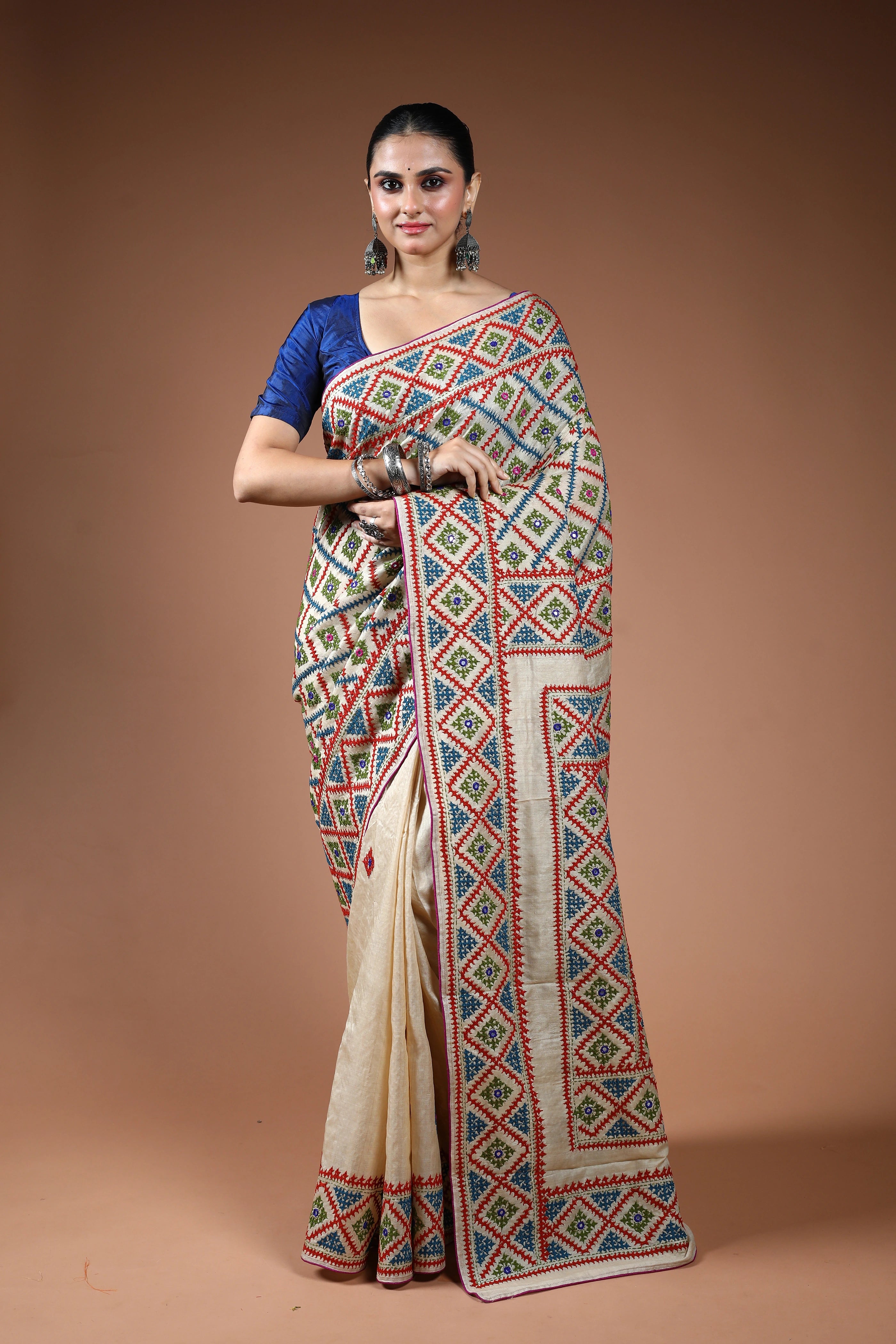 Offwhite Tussar Hand Gujarati Saree With Blouse Piece