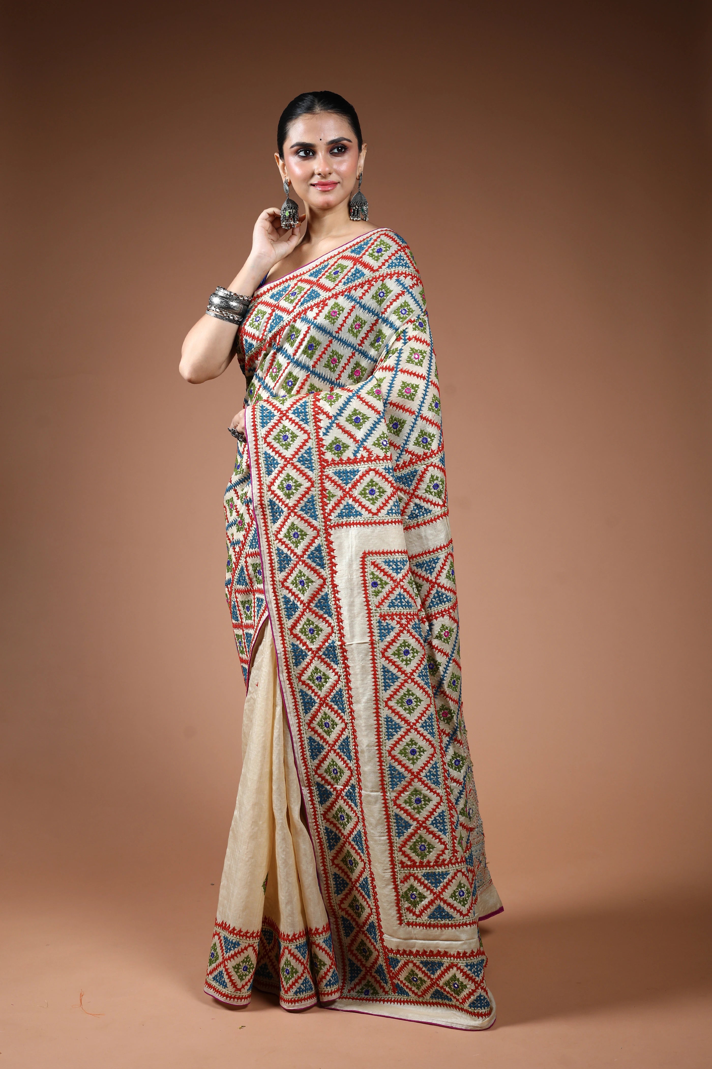 Offwhite Tussar Hand Gujarati Saree With Blouse Piece