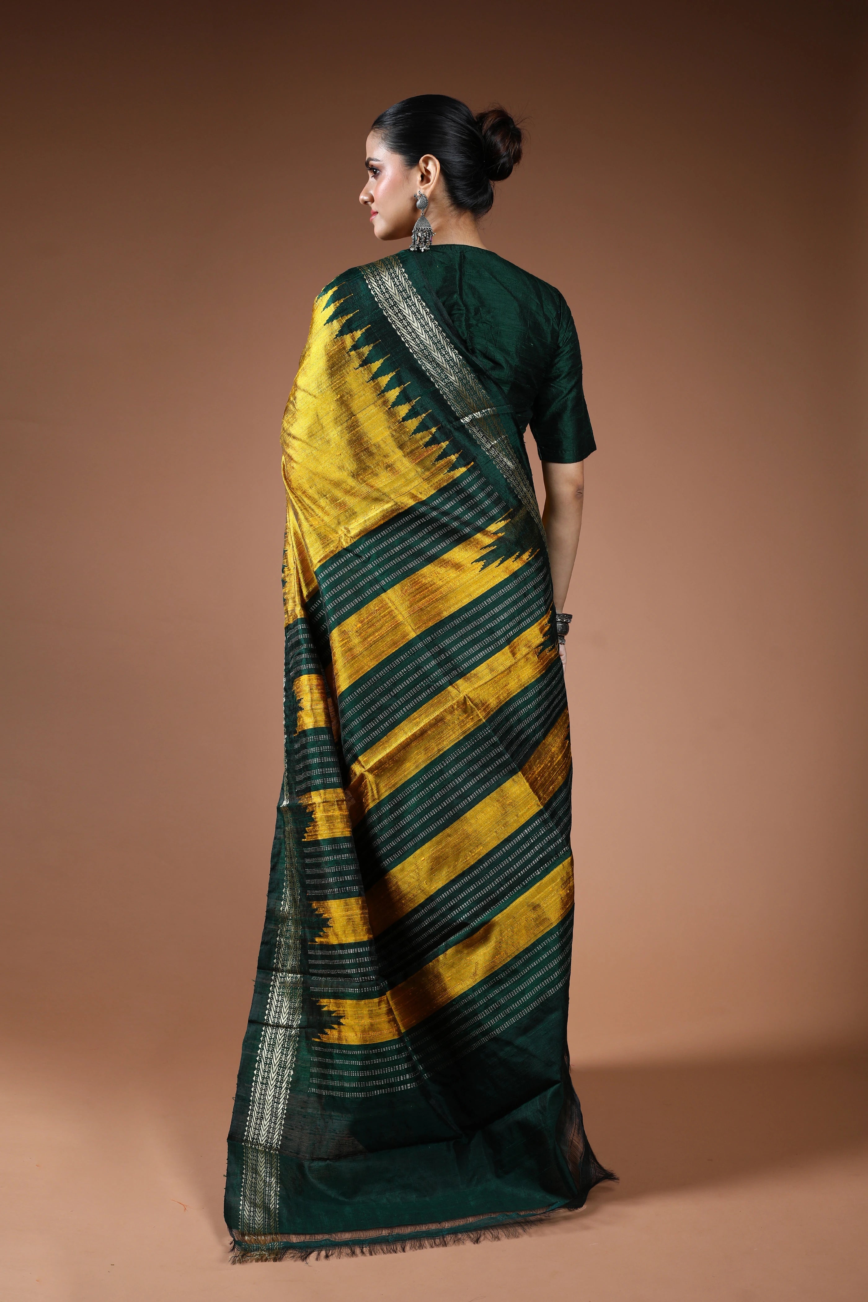 Neon Green Chattisgarh Raw Silk Saree With Blouse Piece