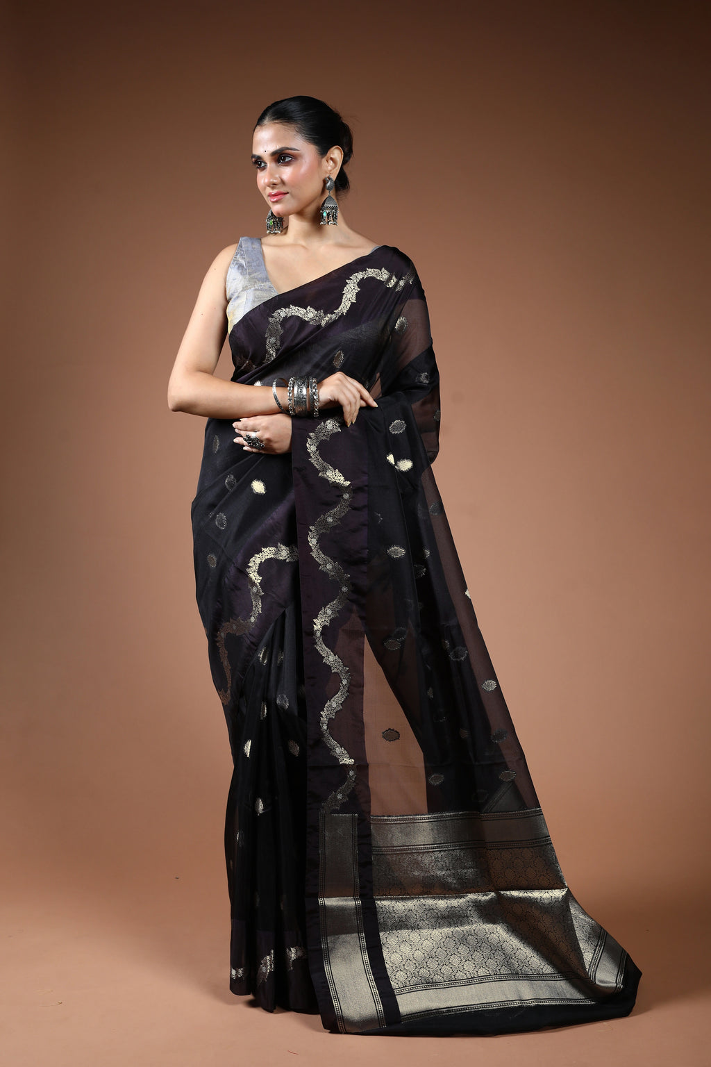 Black Semi Kora Banarasi Saree With Blouse Piece