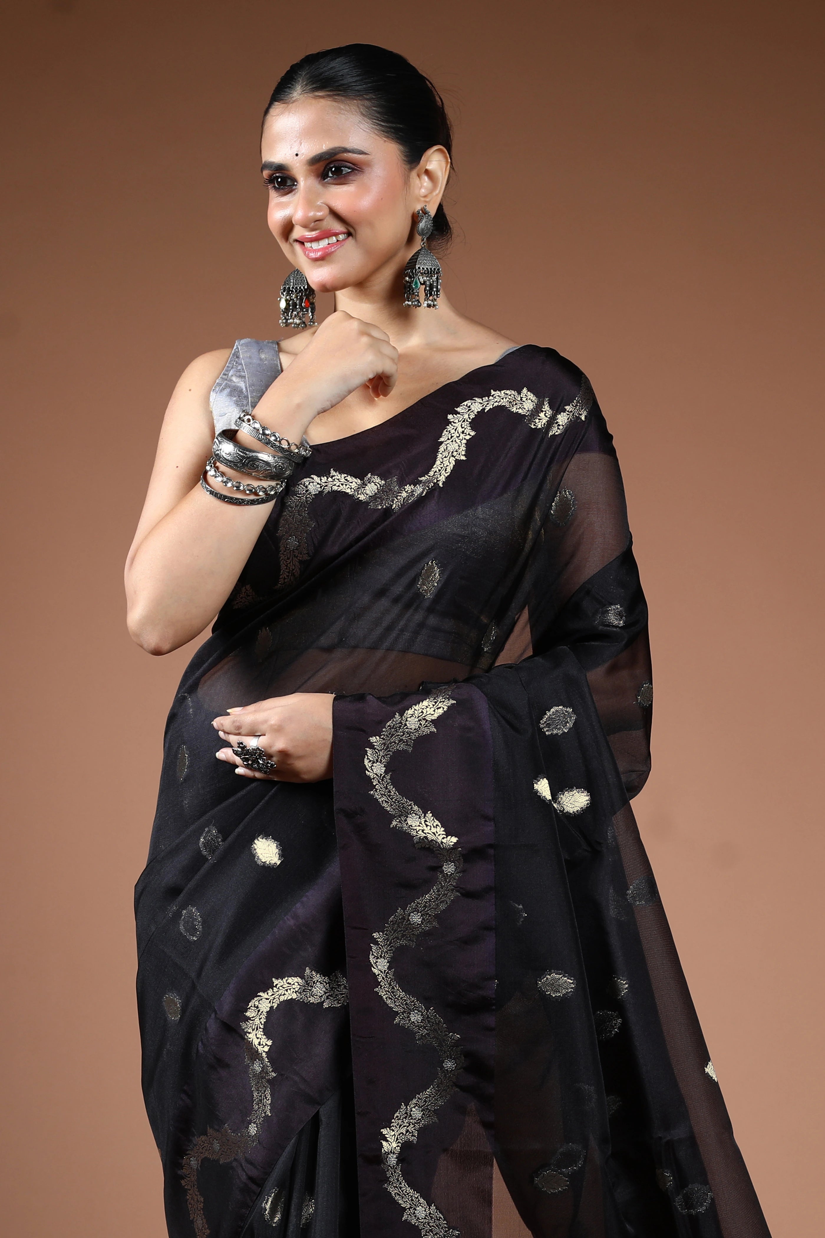 Black Semi Kora Banarasi Saree With Blouse Piece