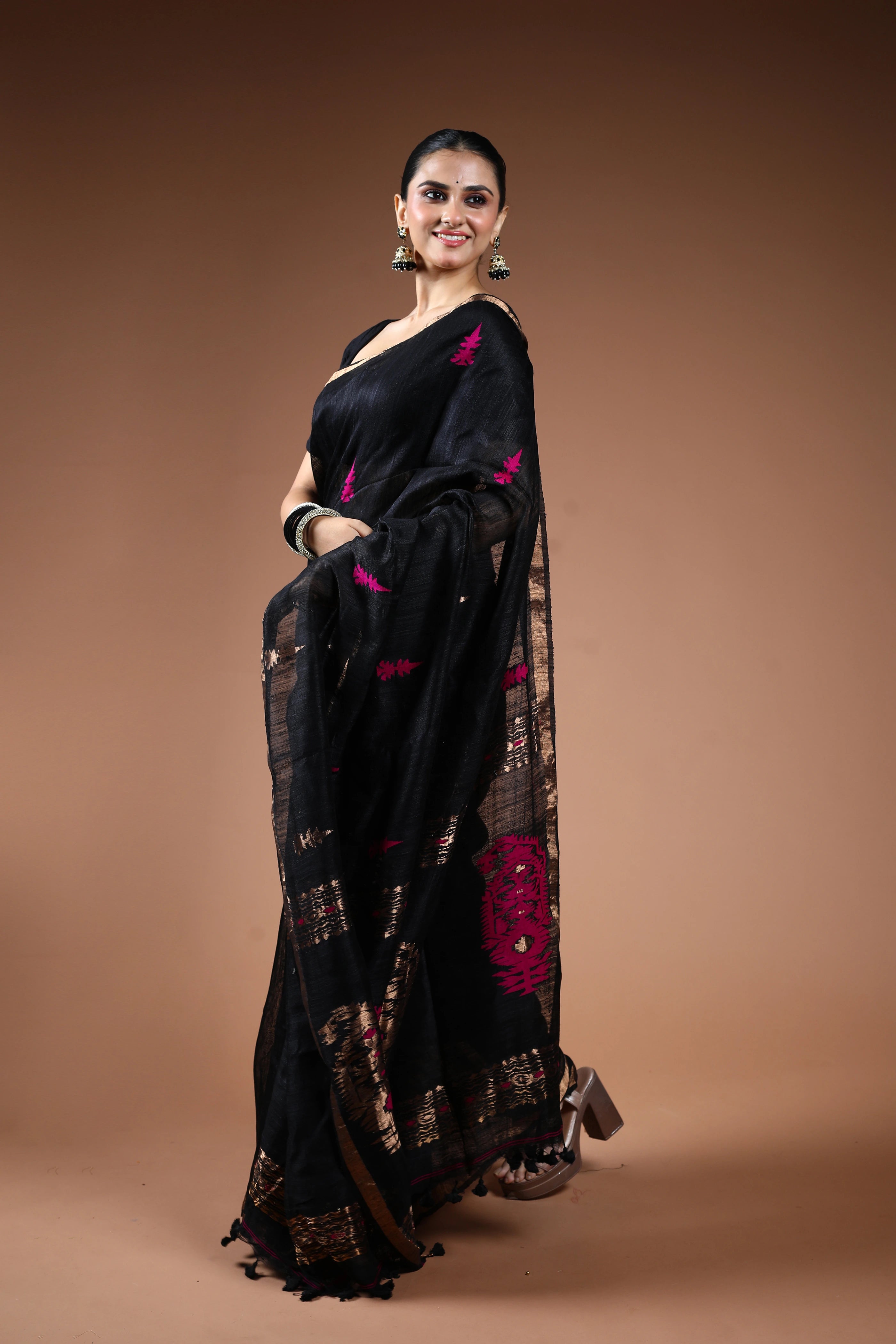 Black Matka Silk Saree With Blouse Piece