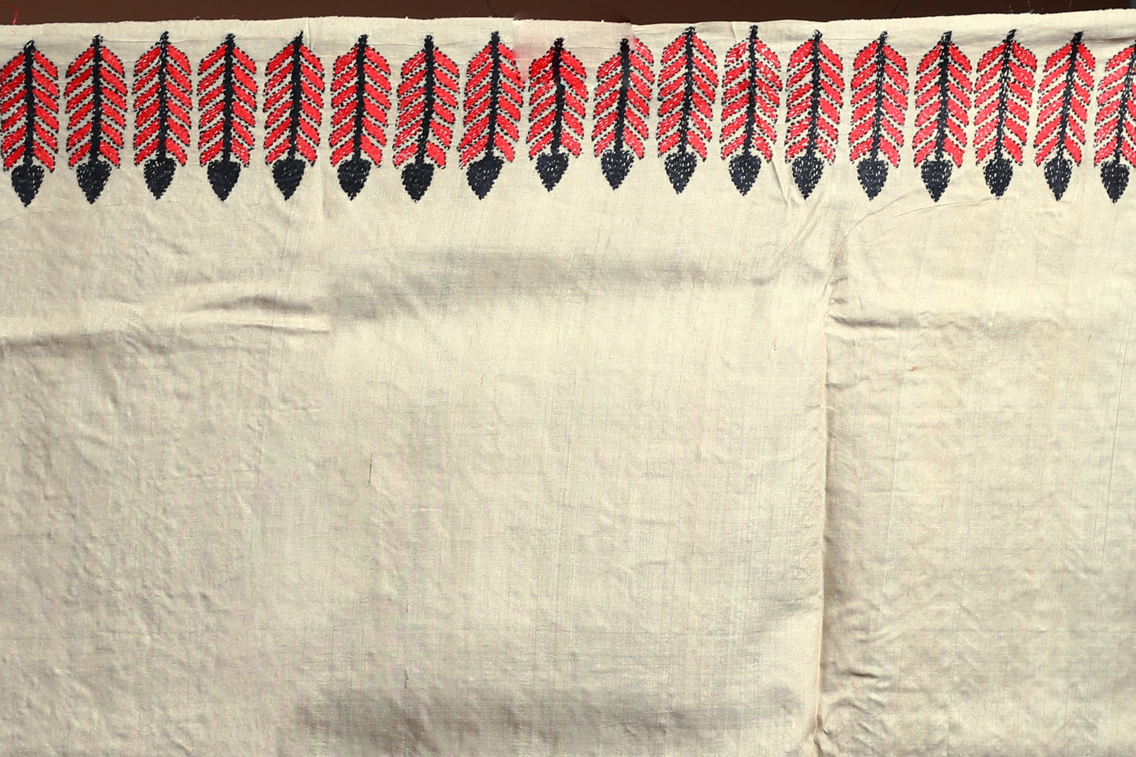 Offwhite Tussar Kantha Saree With Blouse Piece