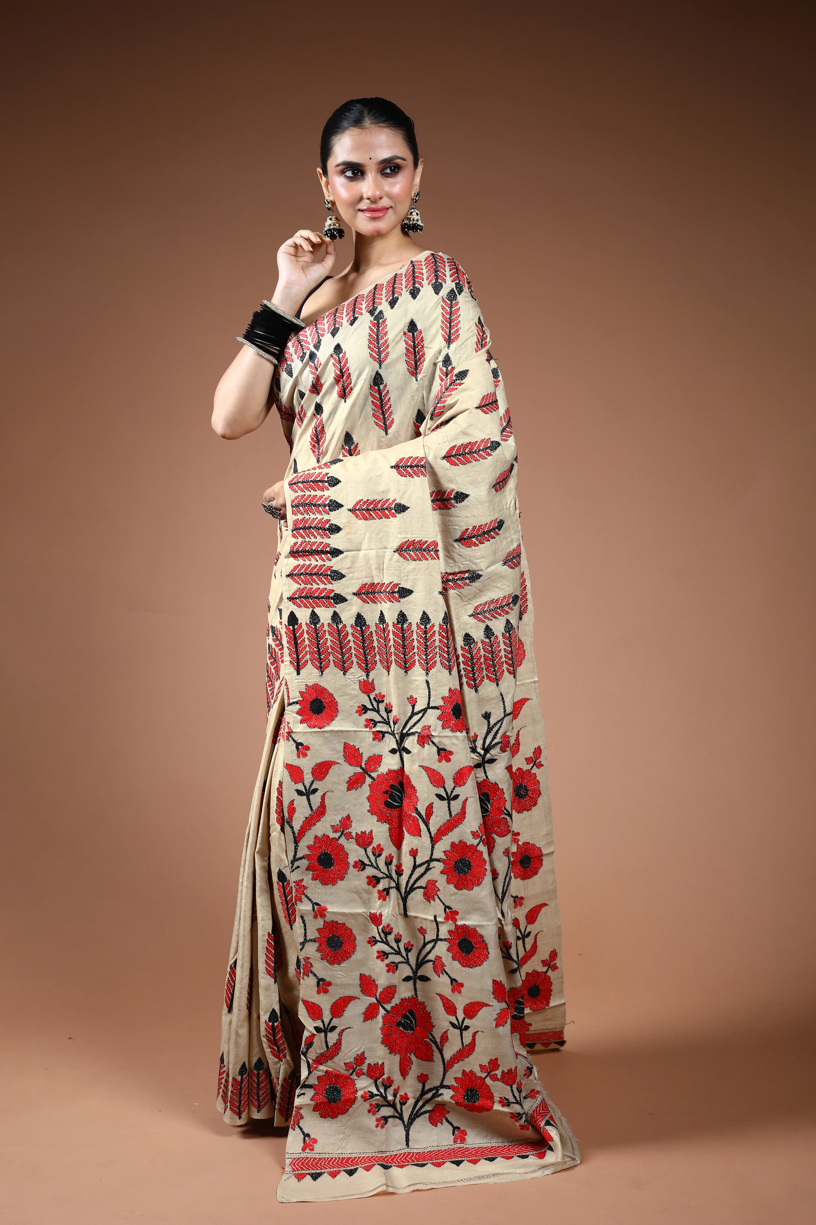 Offwhite Tussar Kantha Saree With Blouse Piece